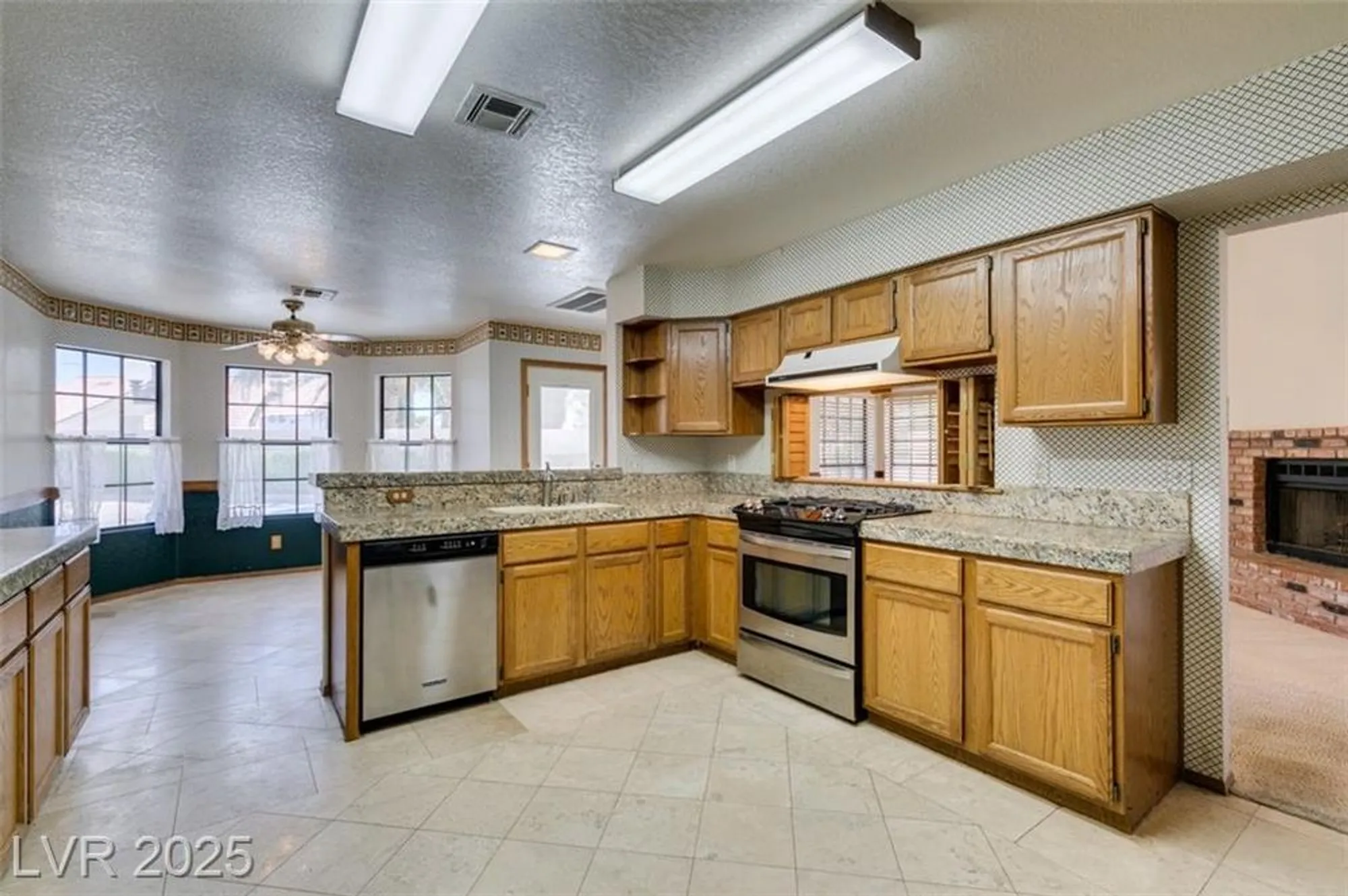 Property Slideshow image 26 of 74 | 5505 excelsior springs ln, Las Vegas, NV, 89130