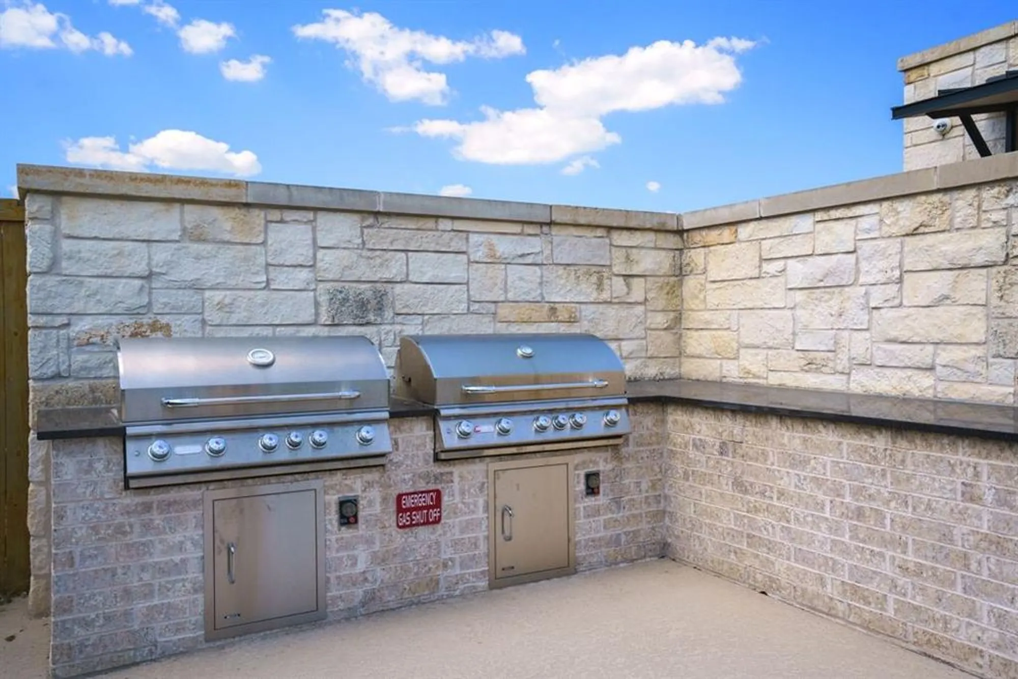 Property Slideshow image 27 of 35 | 651 n watters rd apt 1101, Allen, TX, 75013