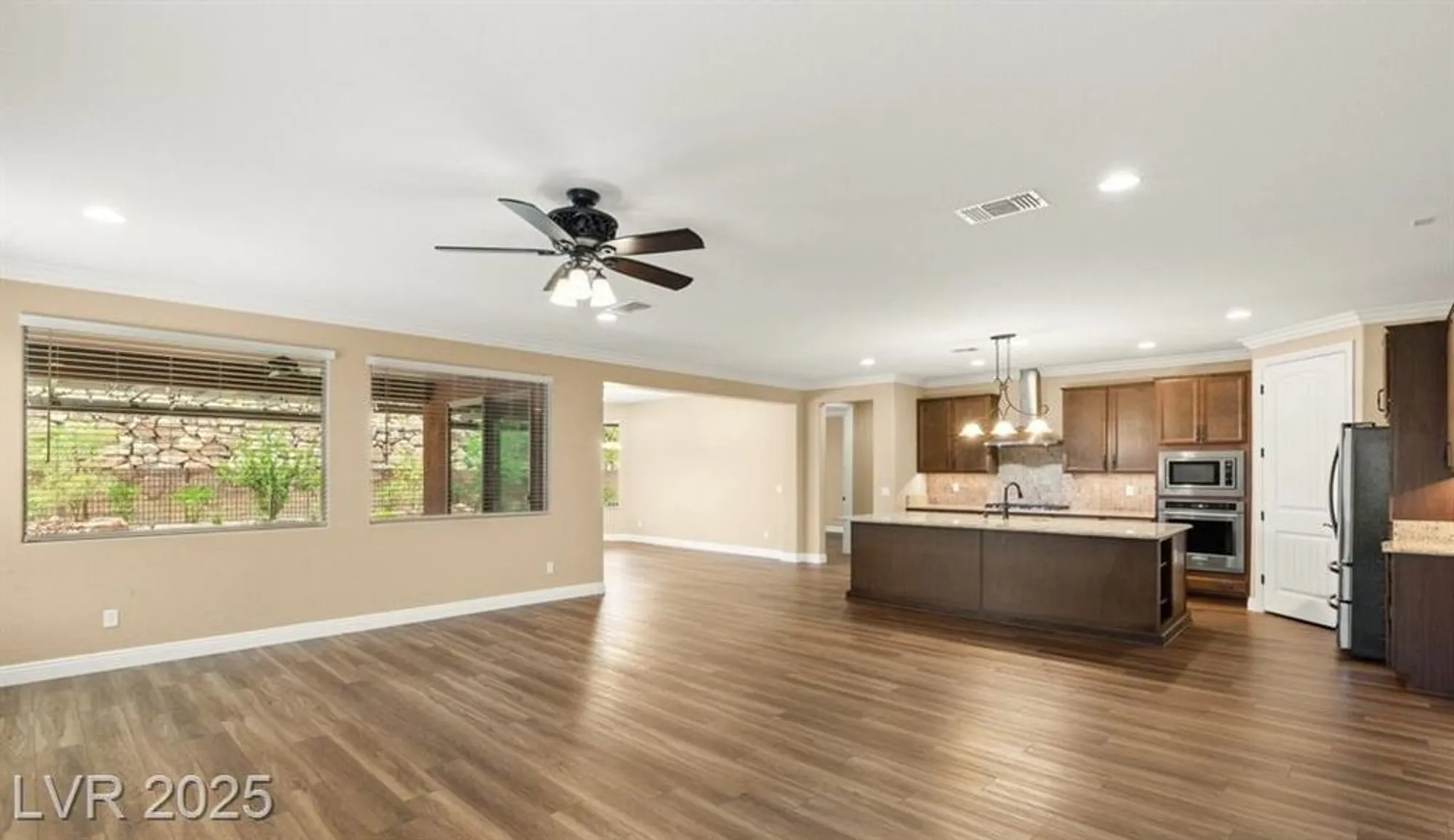 Property Slideshow image 5 of 64 | 1155 dreamcatcher blf, Mesquite, NV, 89034