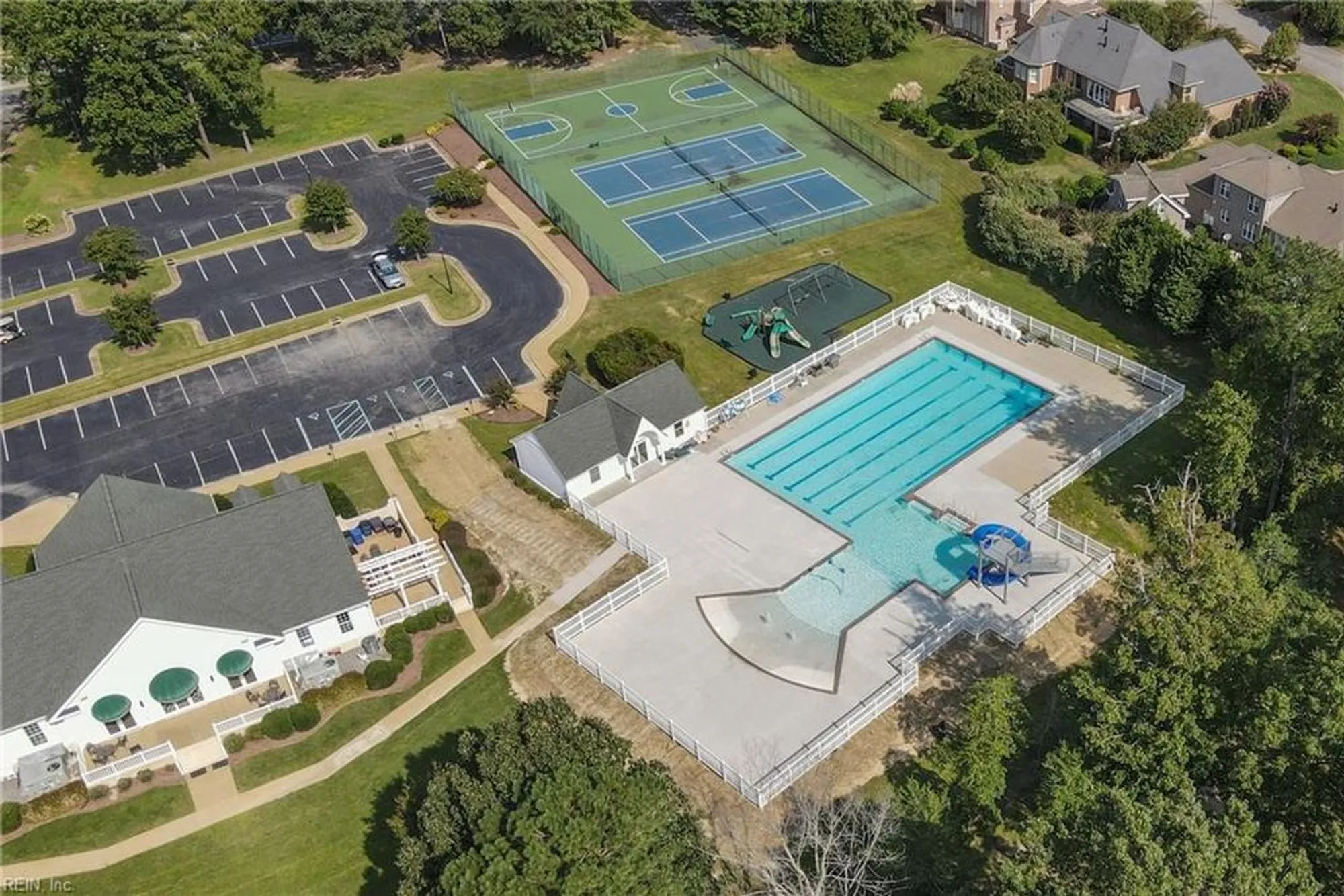 Property Slideshow image 4 of 45 | 121 ayrshire loop, Smithfield, VA, 23430