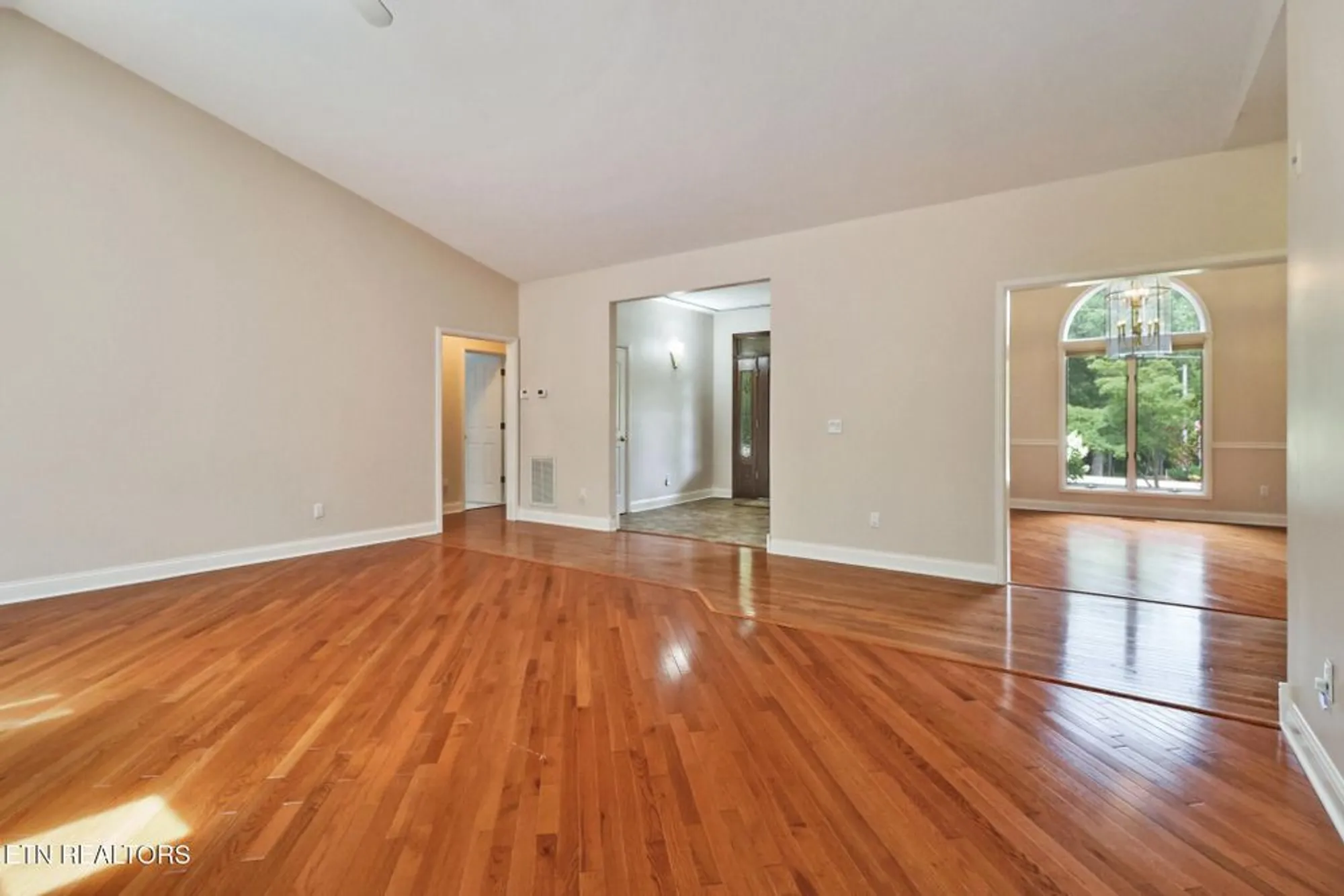 Property Slideshow image 17 of 35 | 163 havenridge cir, Crossville, TN, 38558