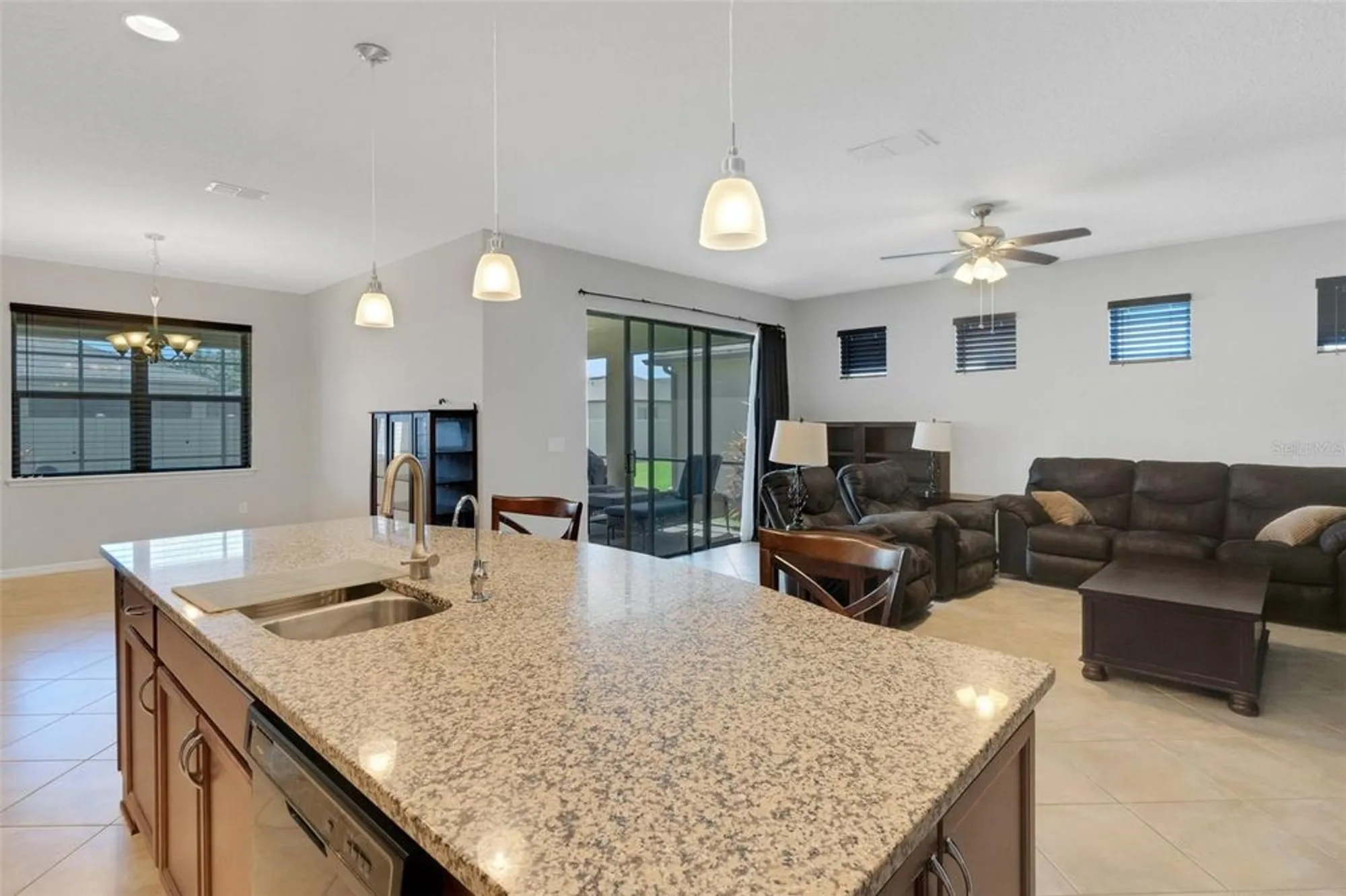 Property Slideshow image 17 of 69 | 164 montoro ln, Davenport, FL, 33837