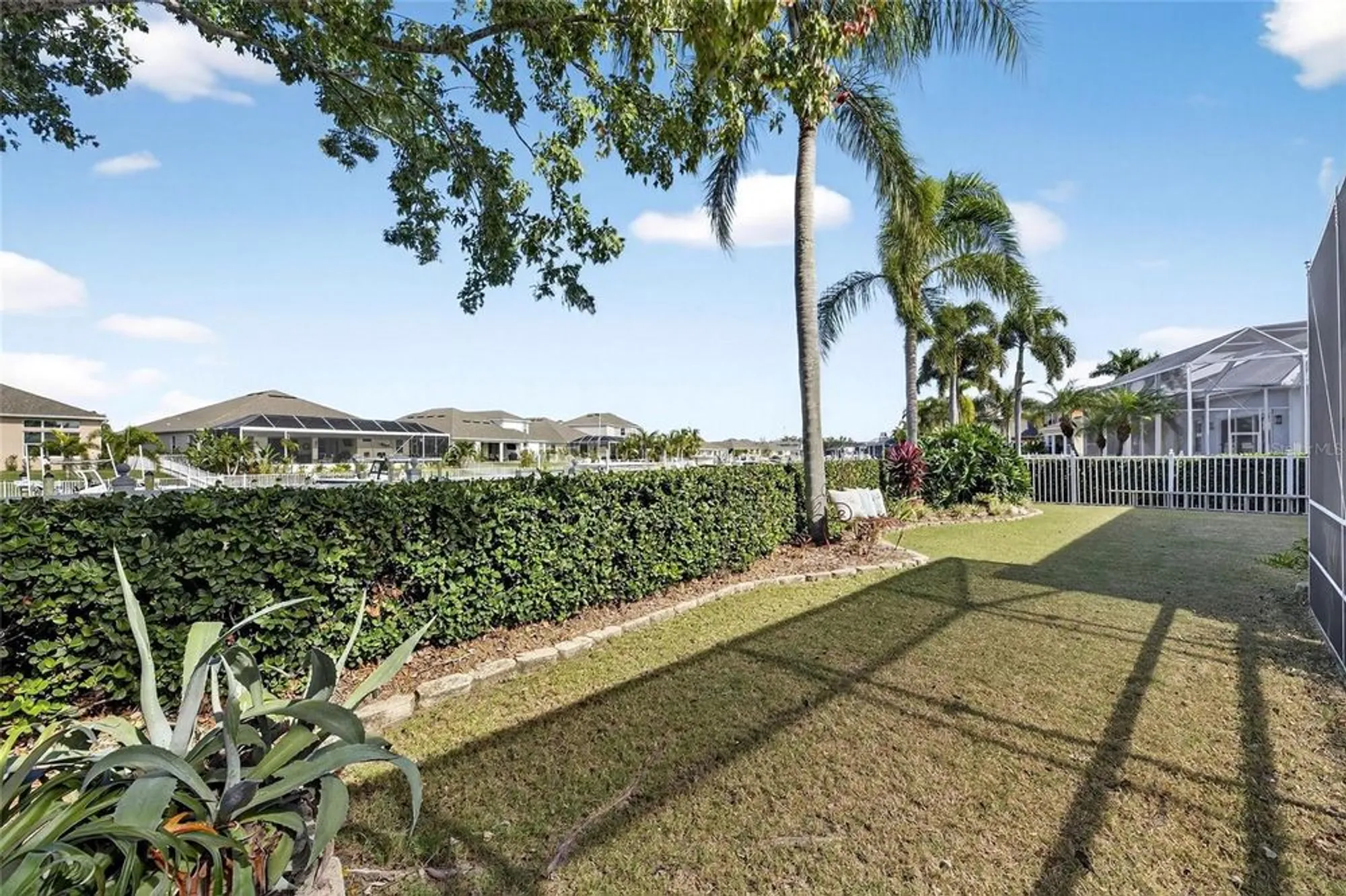 Property Slideshow image 72 of 94 | 539 islebay dr, Apollo Beach, FL, 33572