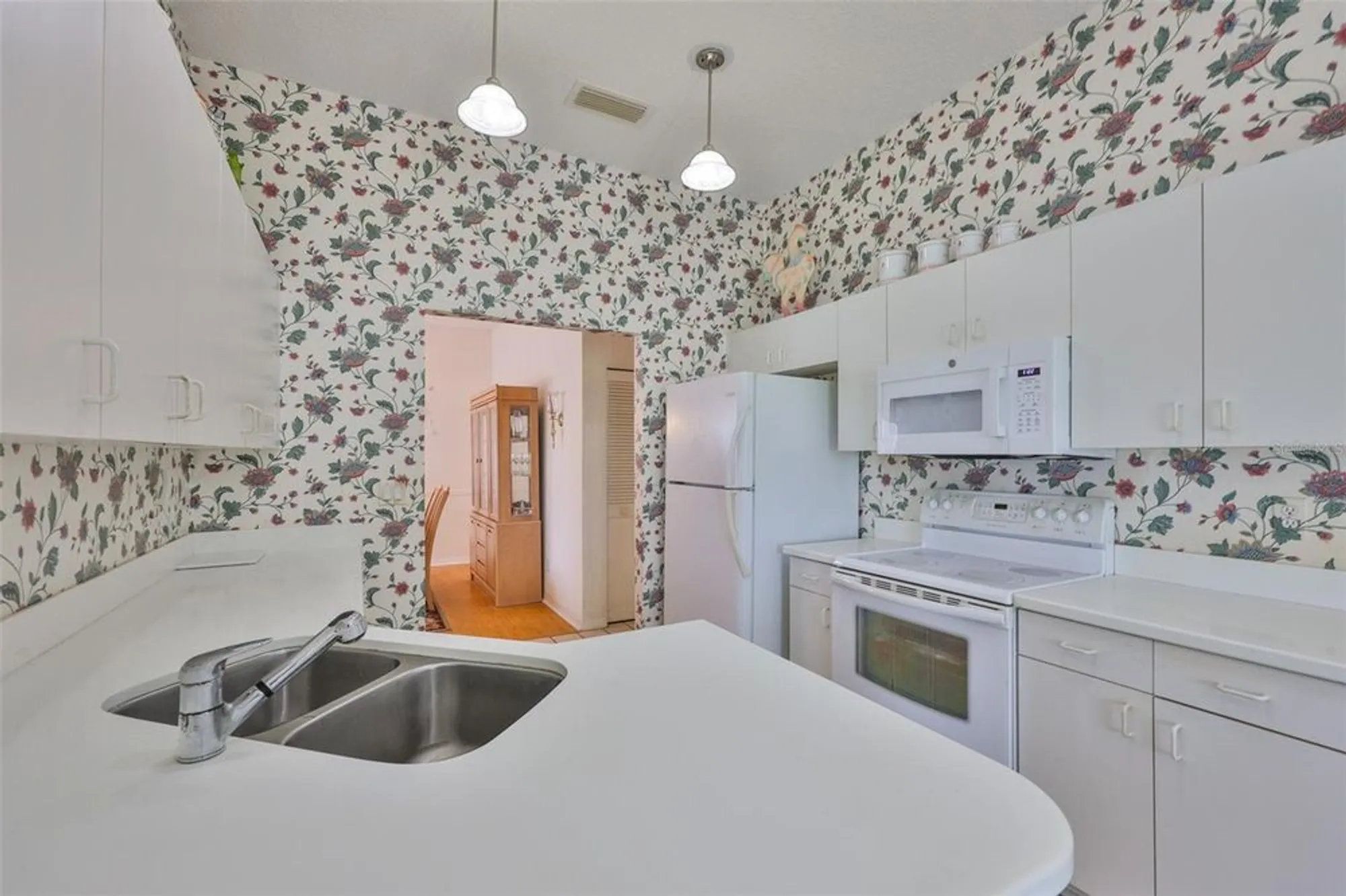 Property Slideshow image 21 of 100 | 657 masterpiece dr # 154, Sun City Center, FL, 33573