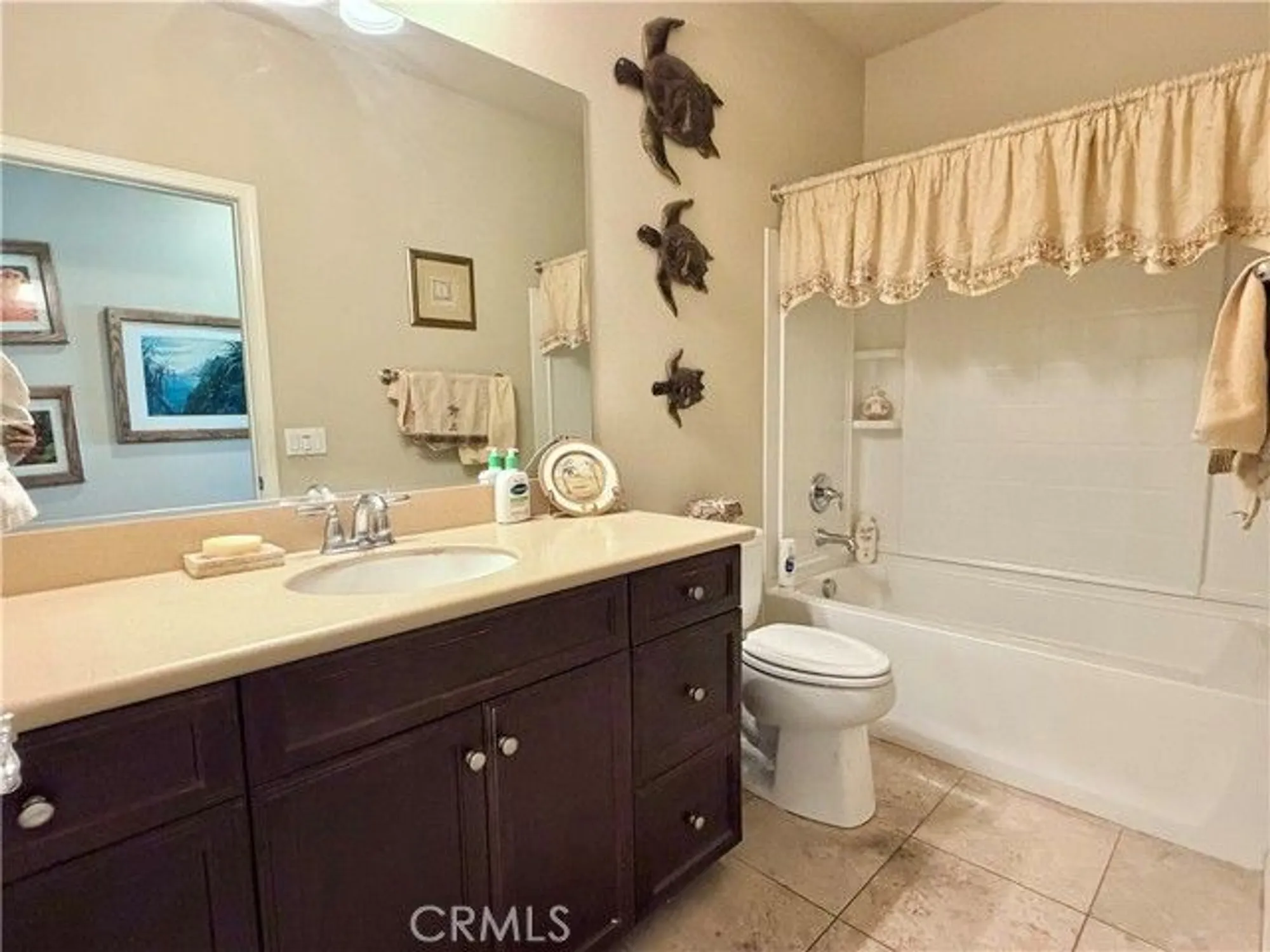 Property Slideshow image 17 of 30 | 19422 royal oaks rd, Apple Valley, CA, 92308