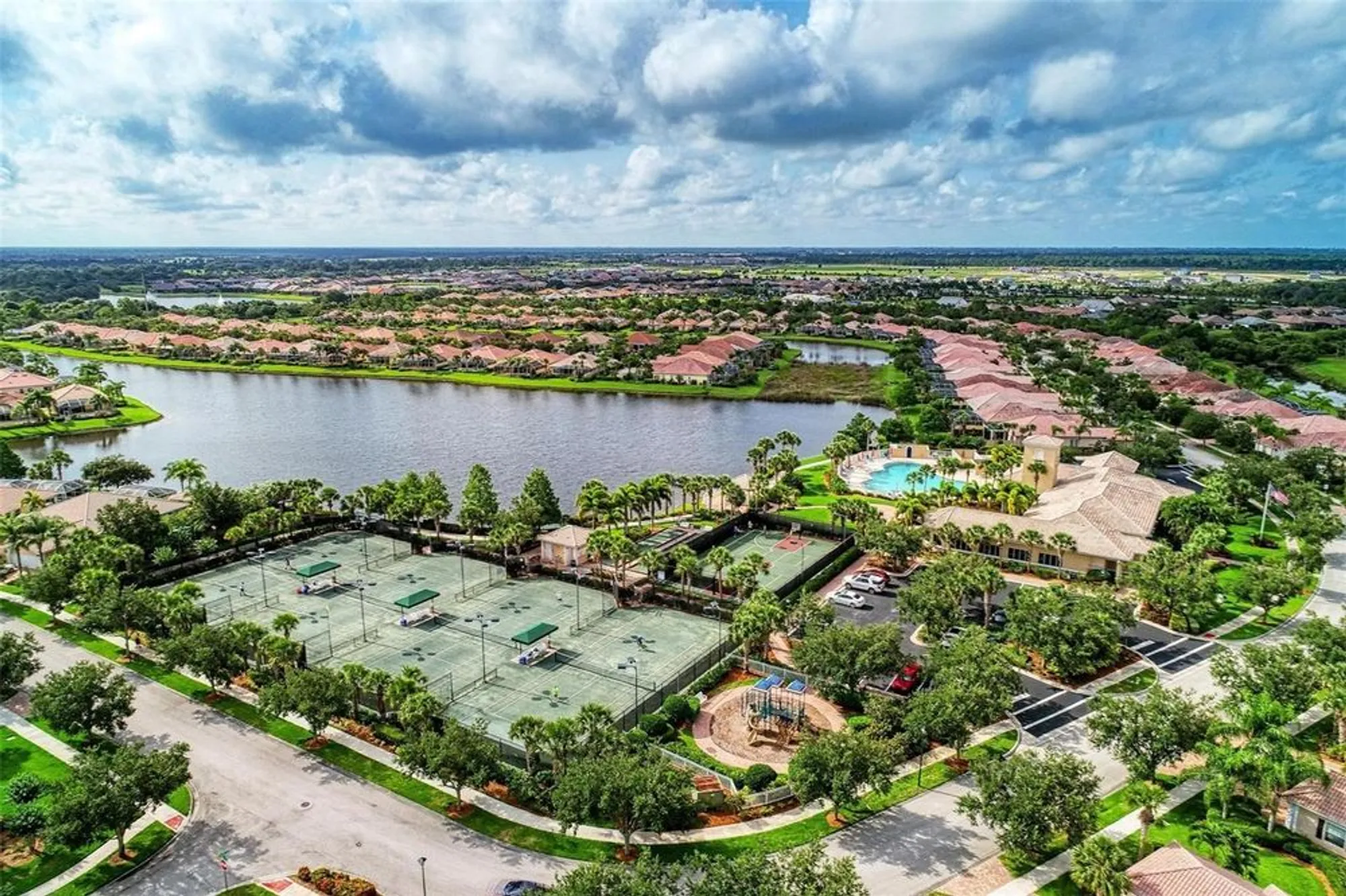 Property Slideshow image 59 of 65 | 5827 benevento dr, Sarasota, FL, 34238