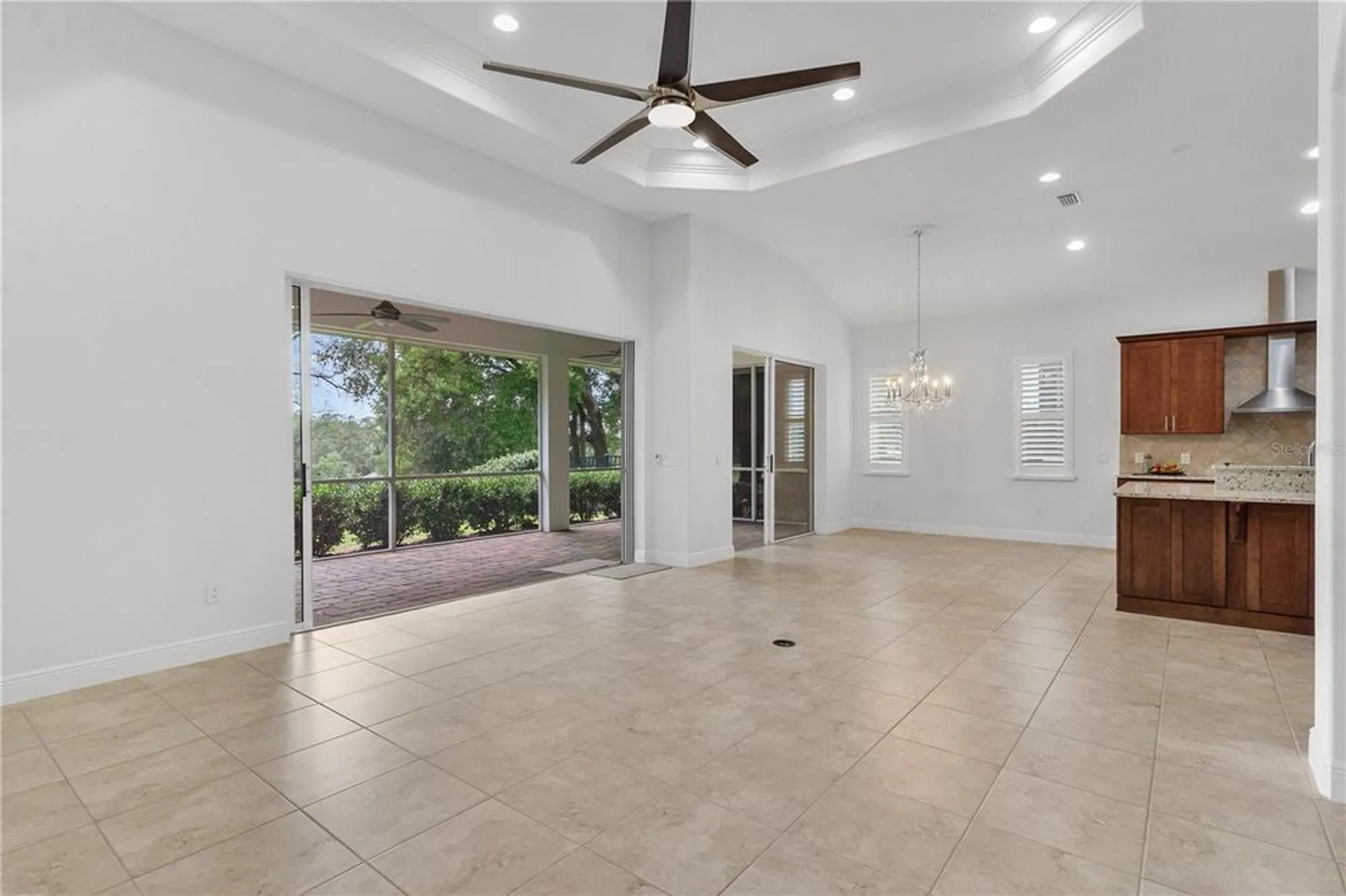 Property Slideshow image 13 of 54 | 5312 meadow hill loop, Lady Lake, FL, 32159