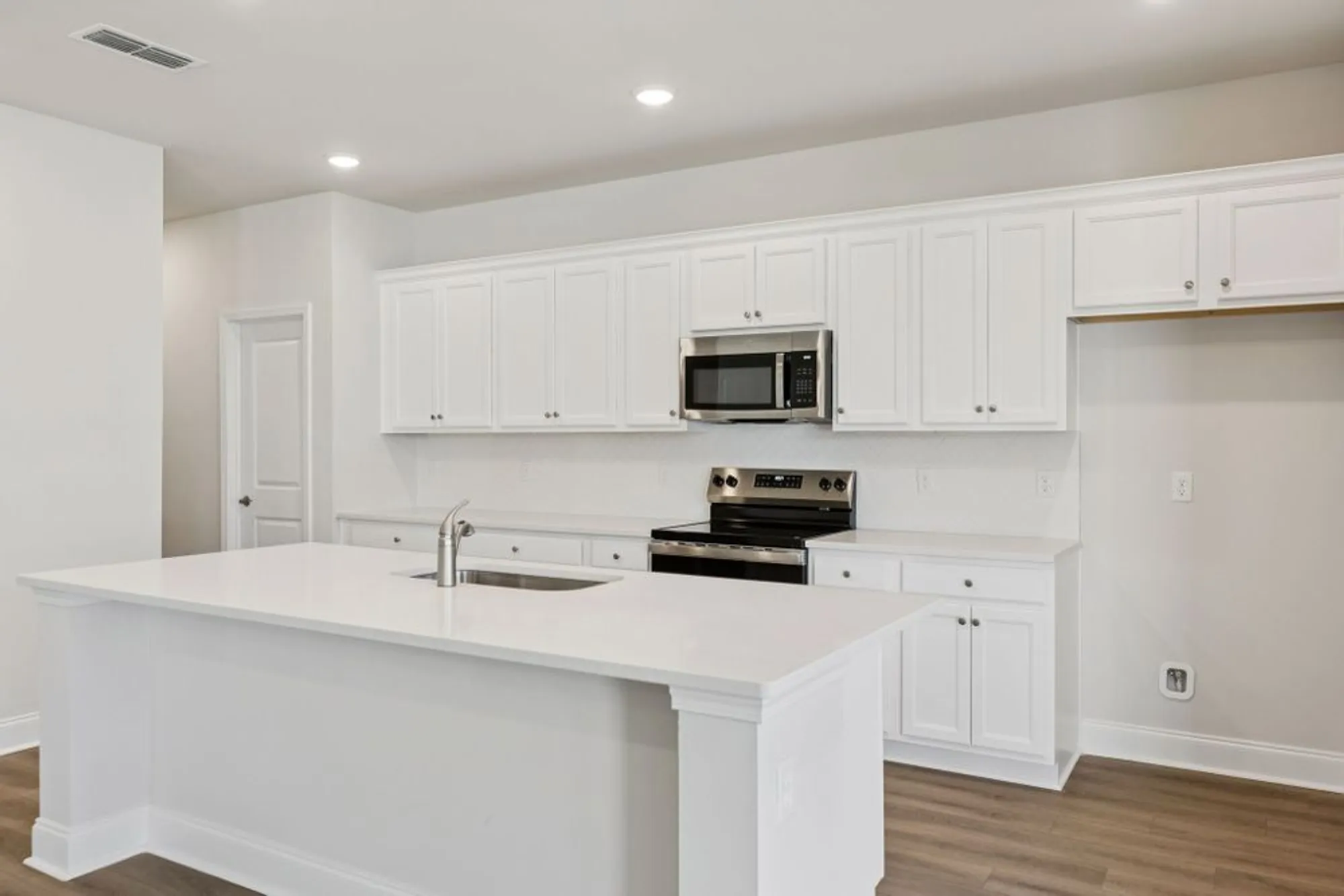 Property Slideshow image 15 of 50 | 360 stonehaus cir, Antioch, TN, 37013