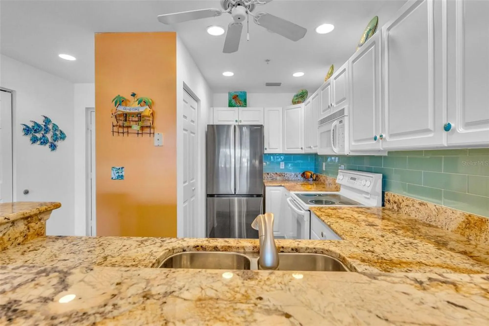 Property Slideshow image 14 of 58 | 2090 matecumbe key rd unit 1105, Punta Gorda, FL, 33955