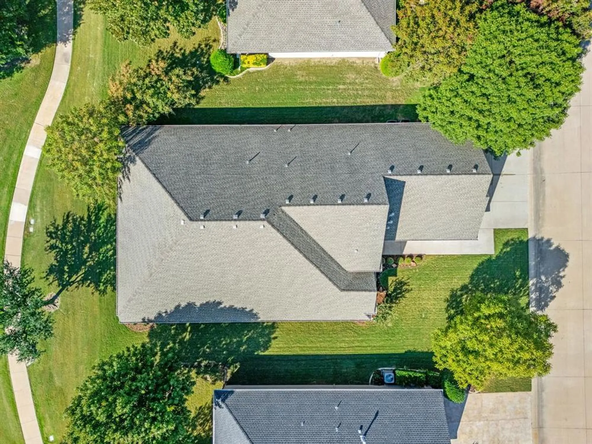 Property Slideshow image 29 of 30 | 10409 countryside dr, Denton, TX, 76207