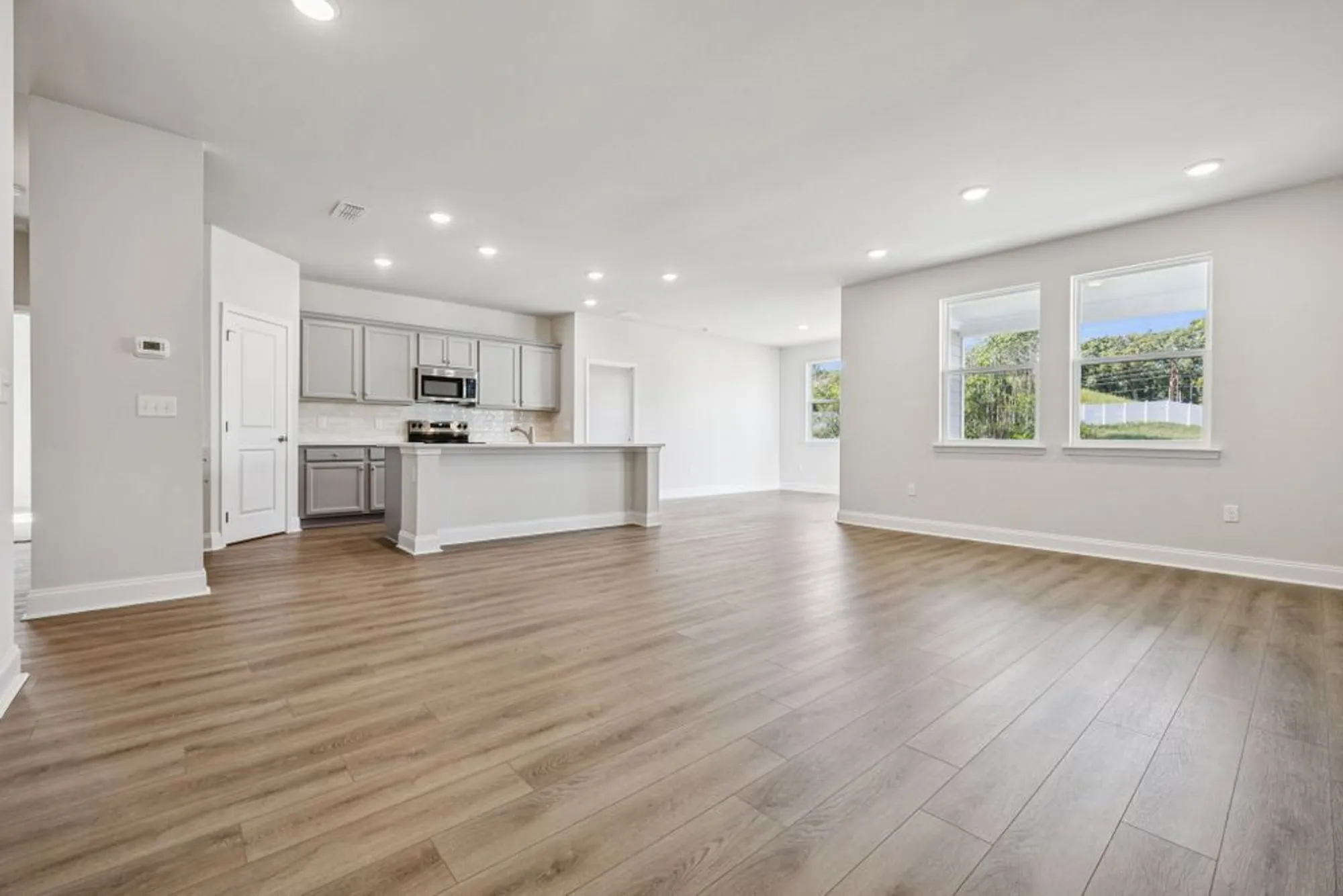 Property Slideshow image 17 of 48 | 312 stonehaus cir, Antioch, TN, 37013