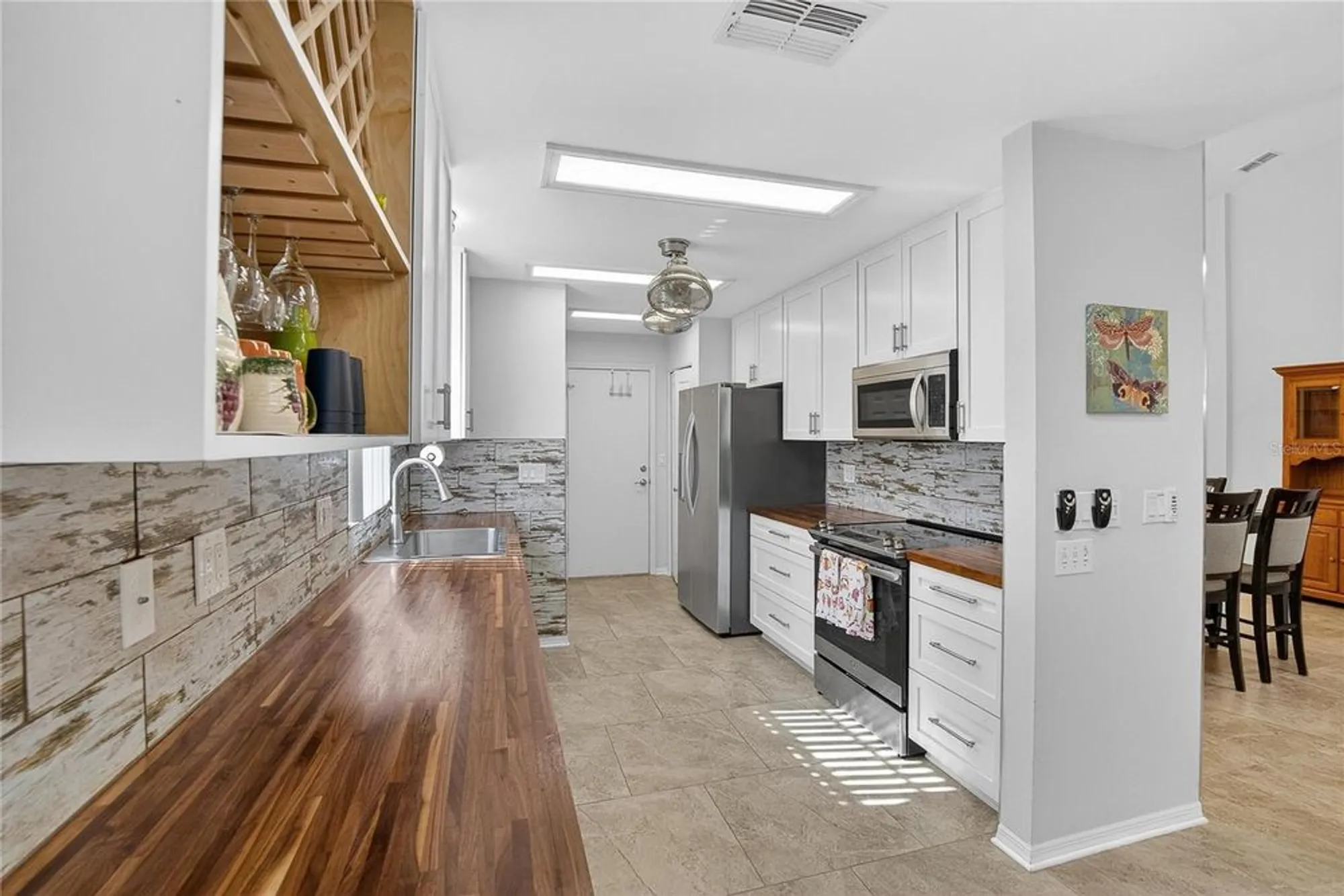 Property Slideshow image 31 of 51 | 804 mccallister ave, Sun City Center, FL, 33573