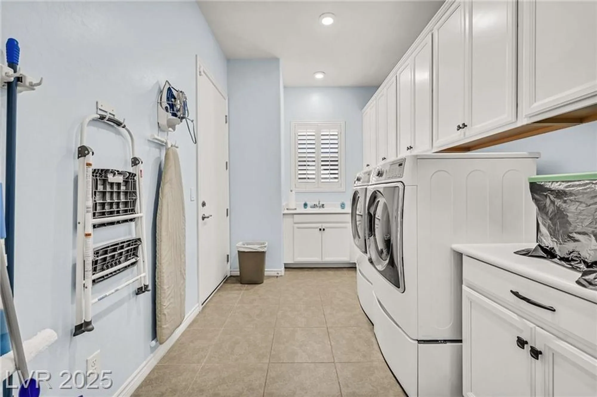 Property Slideshow image 32 of 49 | 755 merry maple st, Henderson, NV, 89011