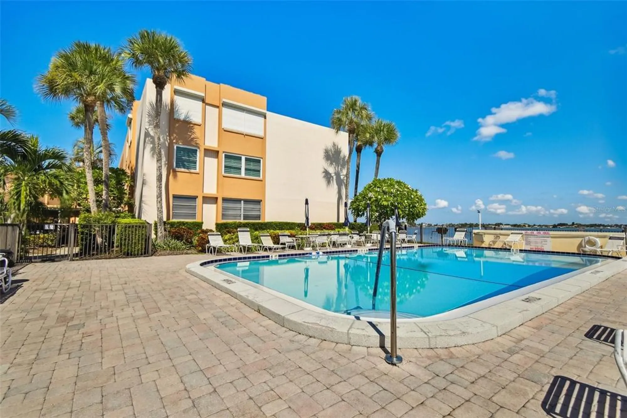 Property Slideshow image 78 of 93 | 7400 sun island dr 207, South Pasadena, FL, 33707
