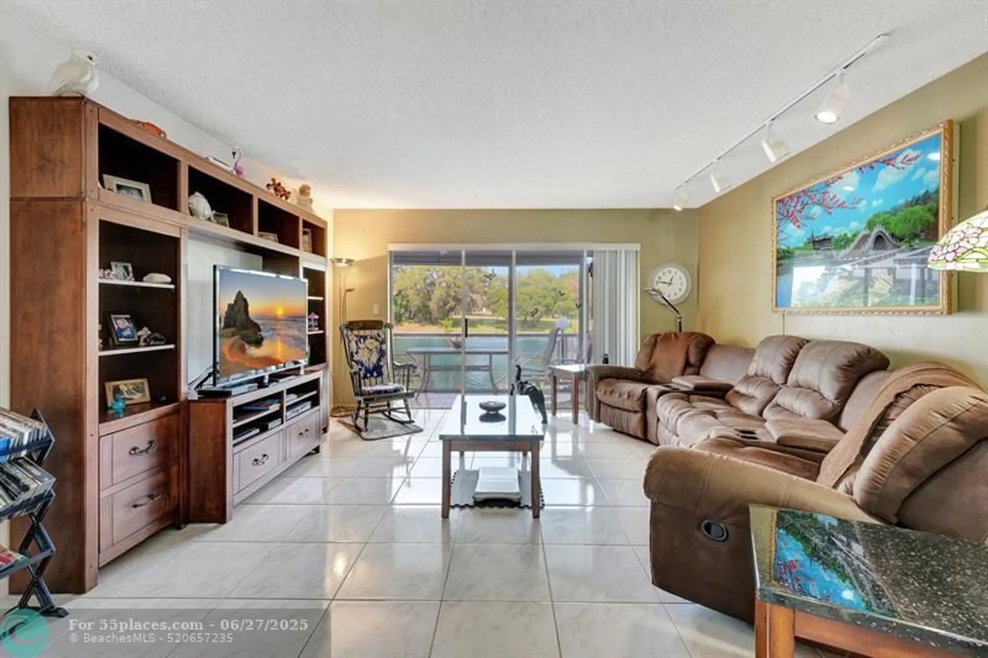 Property Slideshow image 9 of 30 | 3551 inverrary dr 110, Lauderhill, FL, 33319