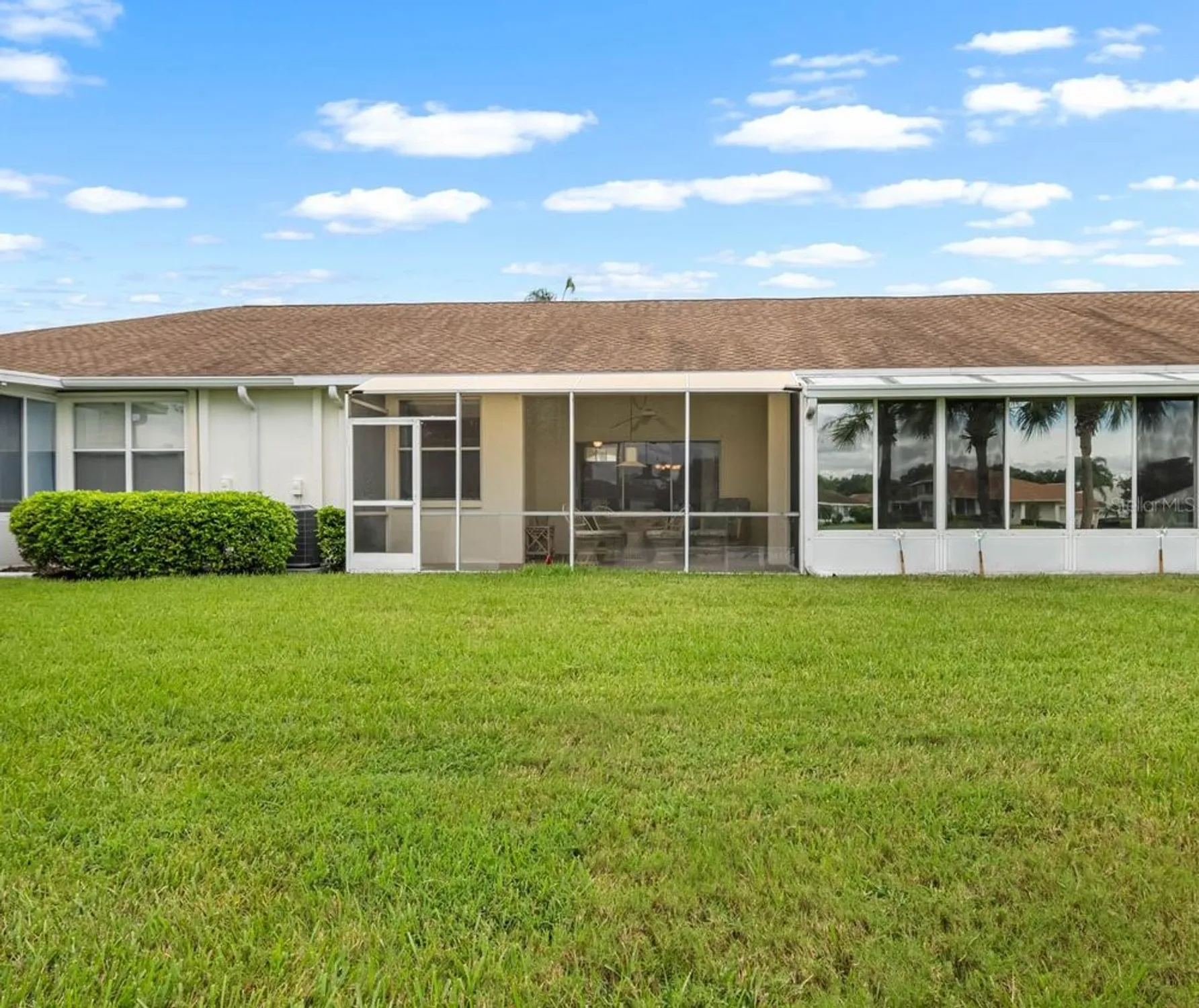 Property Slideshow image 30 of 47 | 1012 radison lake ct 59, Sun City Center, FL, 33573