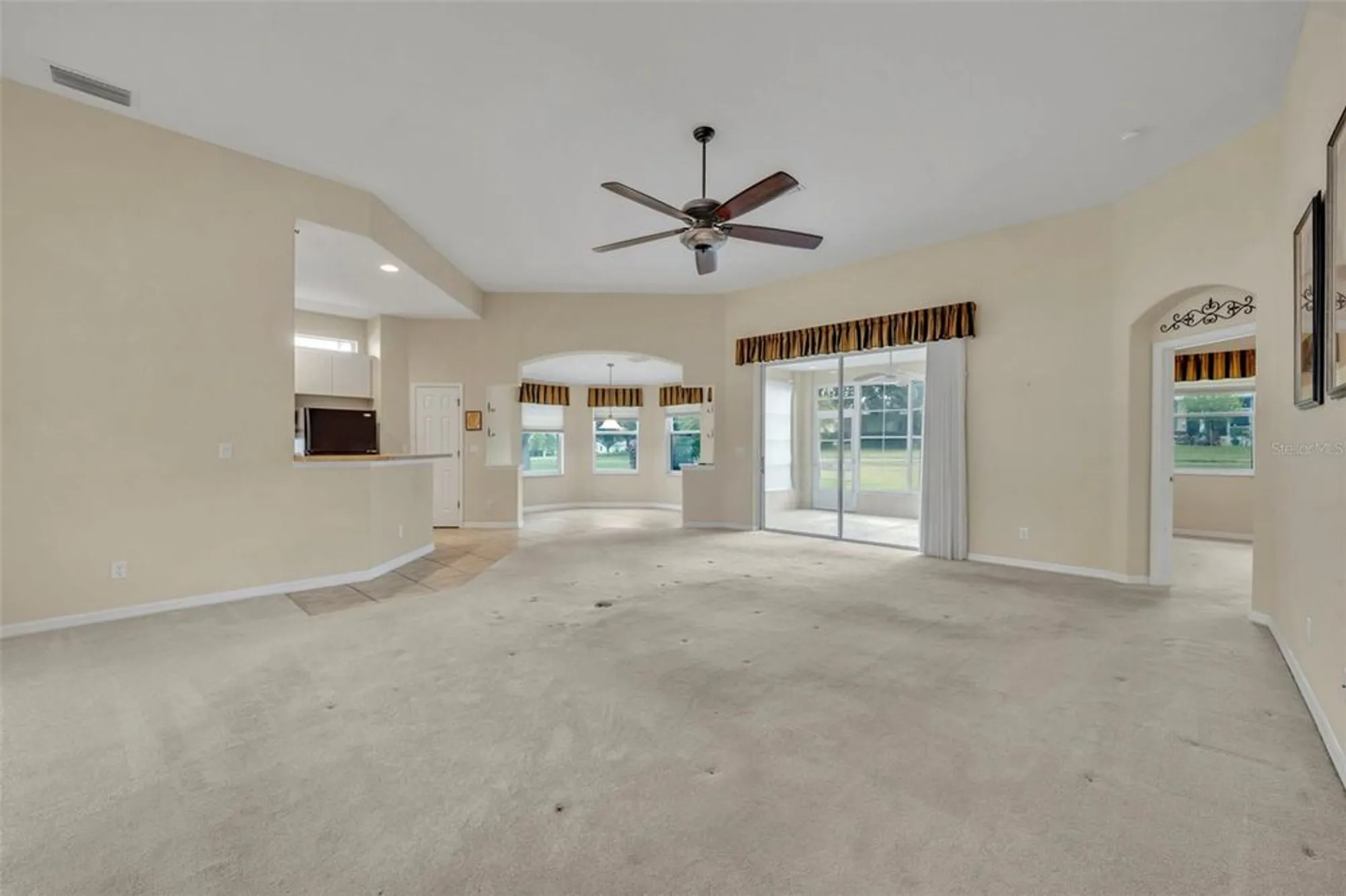 Property Slideshow image 8 of 52 | 5837 bounty cir, Tavares, FL, 32778