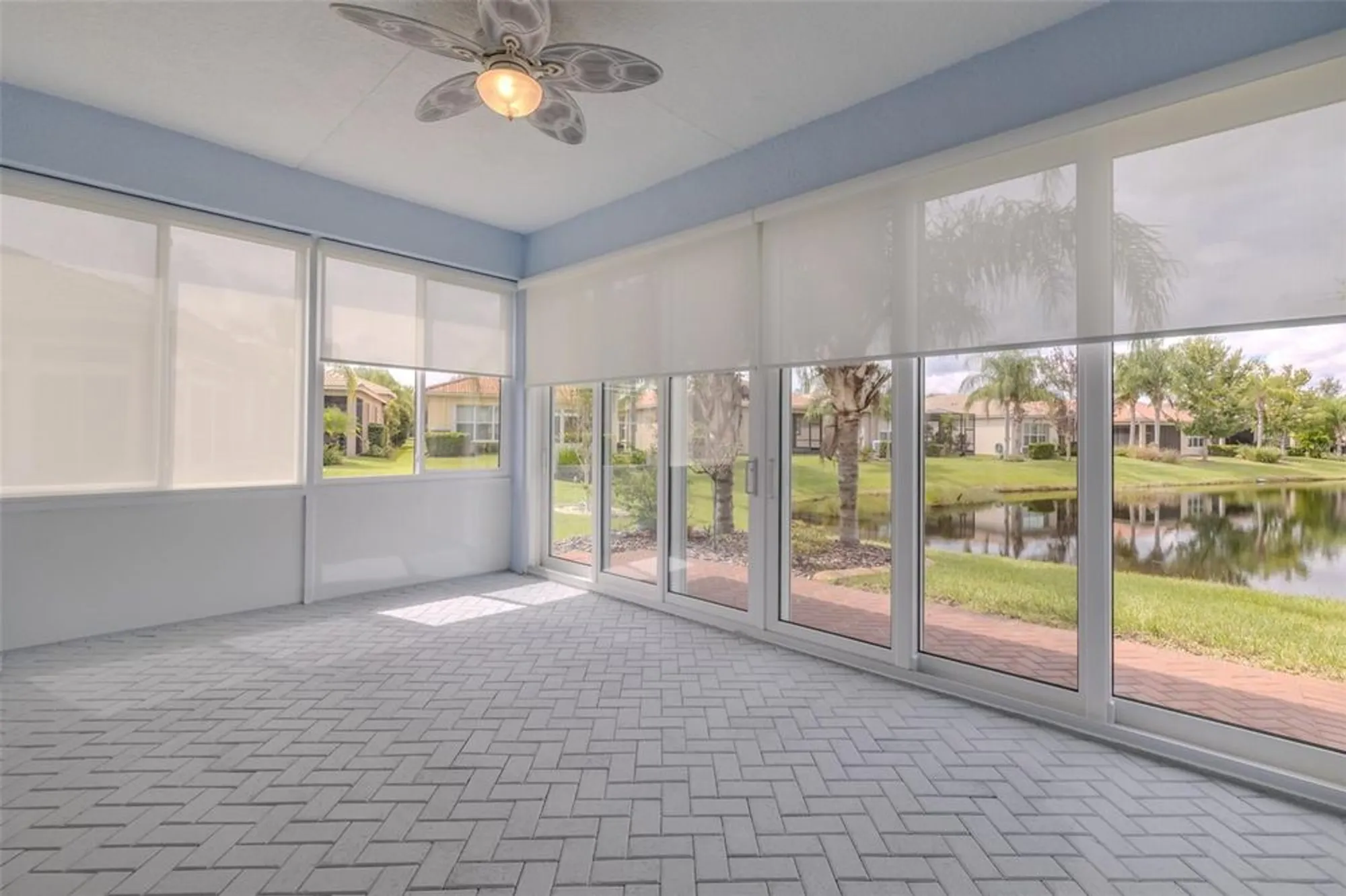 Property Slideshow image 25 of 100 | 4817 sandy glen way, Wimauma, FL, 33598