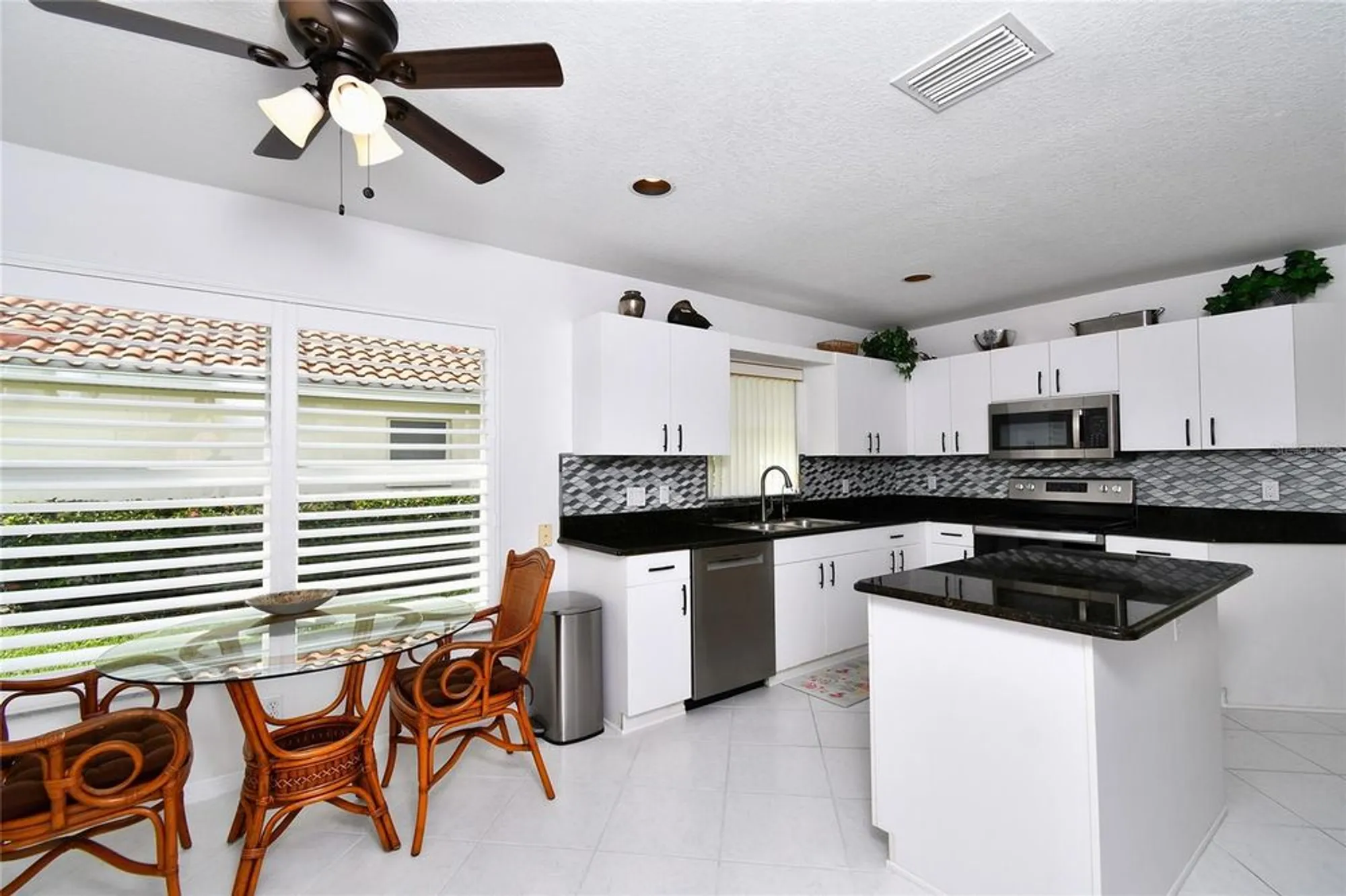 Property Slideshow image 13 of 38 | 2041 king tarpon dr, Punta Gorda, FL, 33955