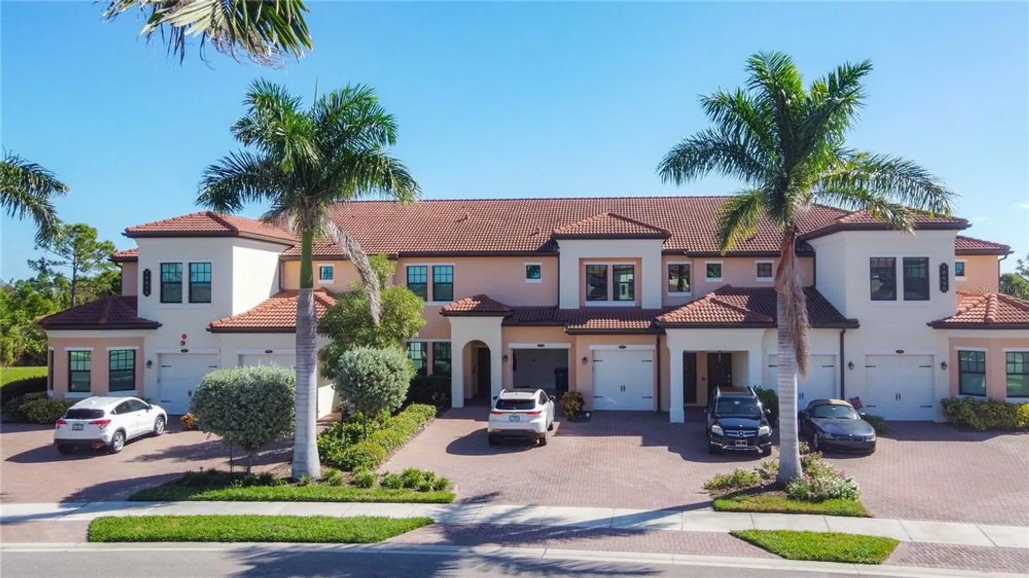Property Slideshow image 1 of 57 | 10059 crooked creek dr 102, Venice, FL, 34293