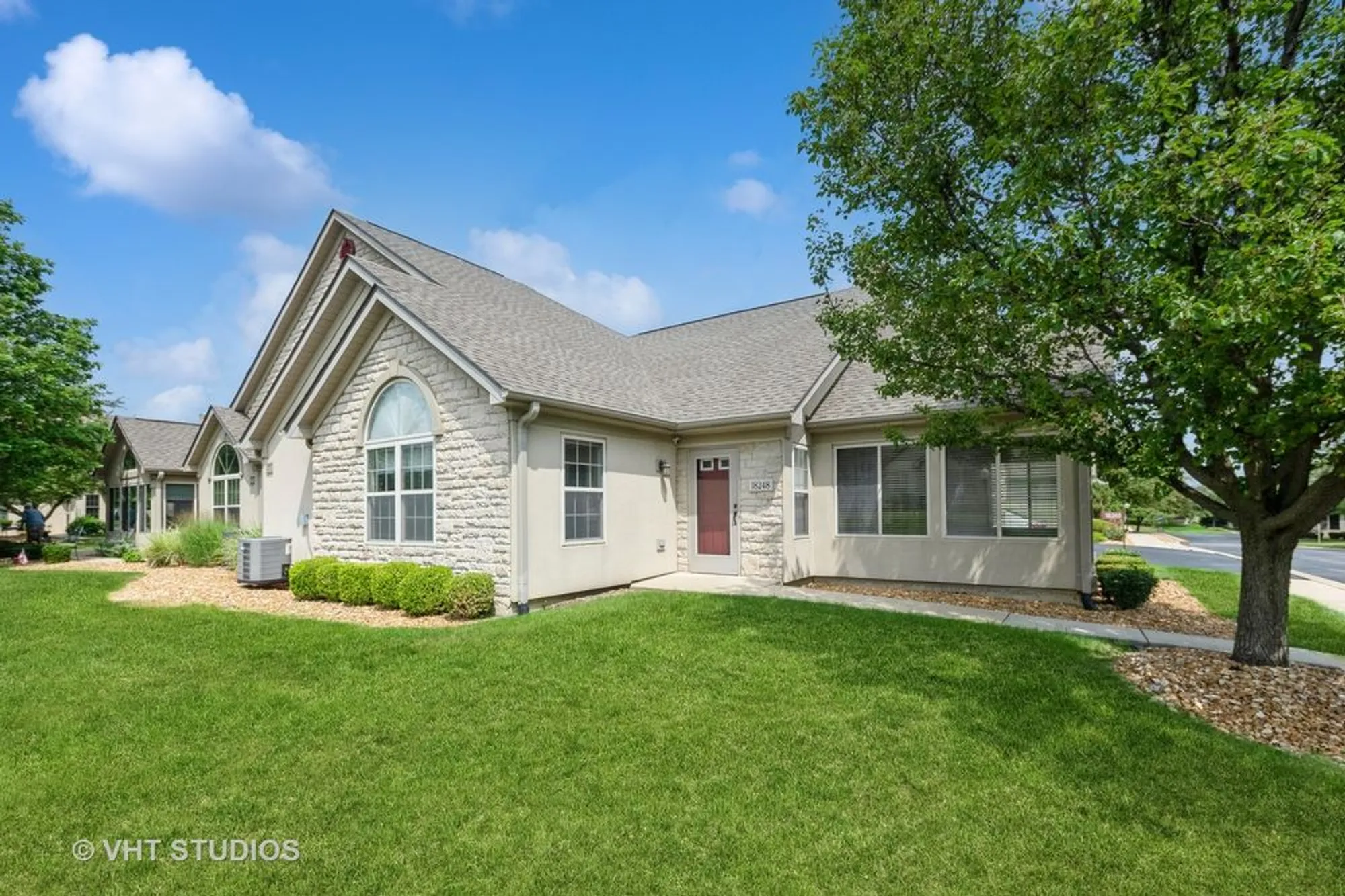 Property Slideshow image 2 of 18 | 18248 murphy cir # 18248, Tinley Park, IL, 60487