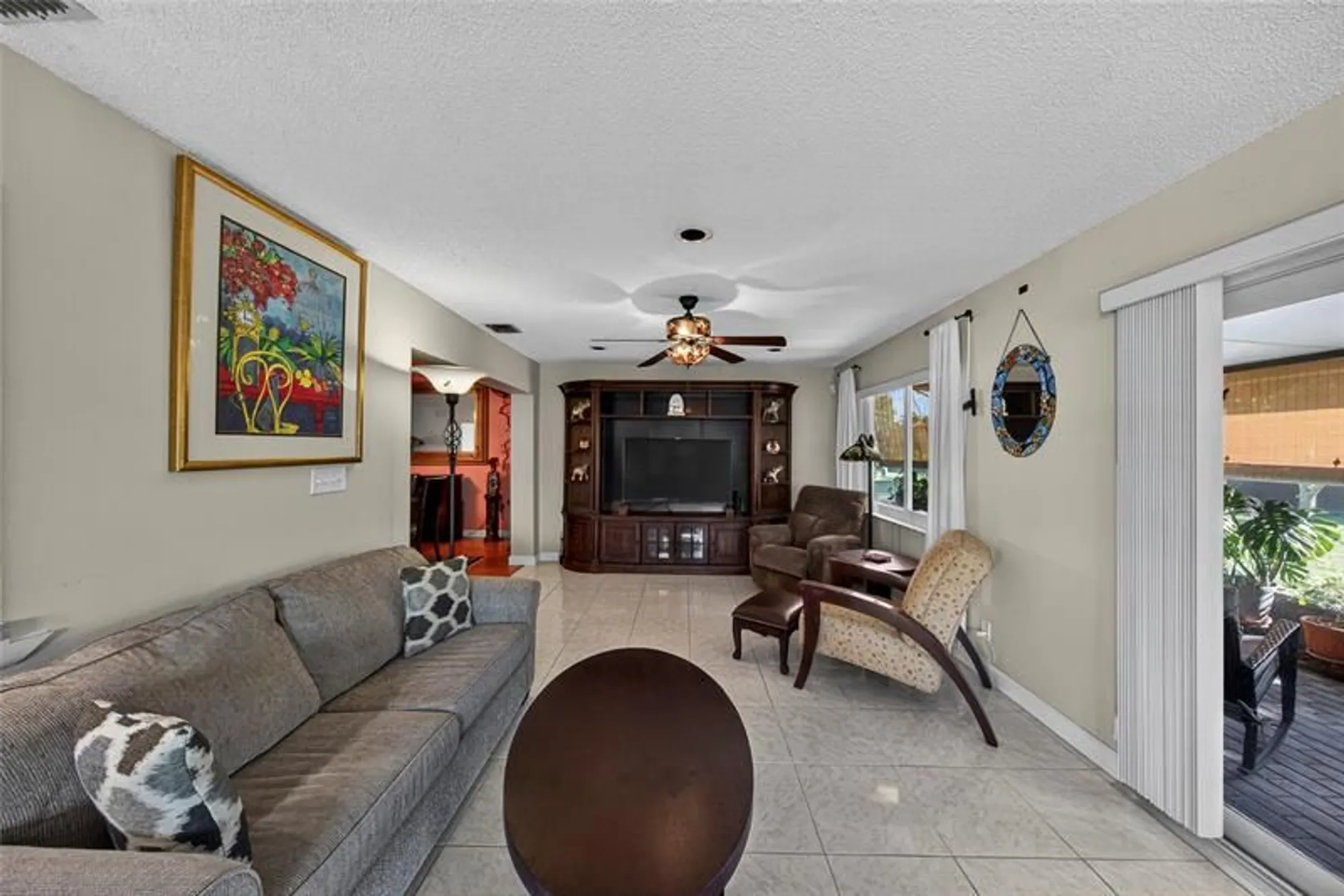 Property Slideshow image 16 of 50 | 9812 nw 75th ct, Tamarac, FL, 33321