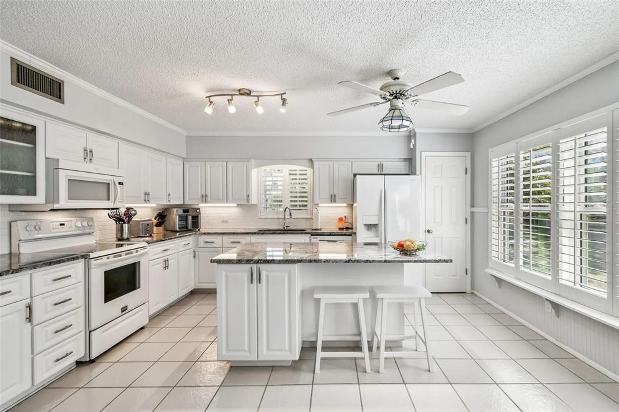 Property Slideshow image 31 of 74 | 2170 americus blvd 34, Clearwater, FL, 33763
