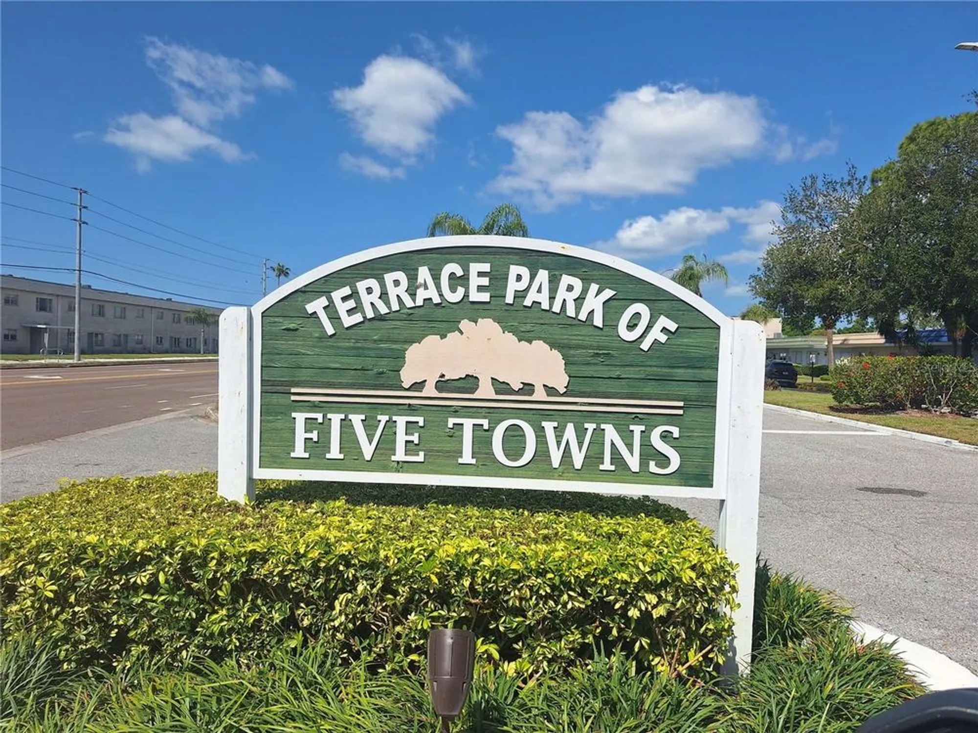 Property Slideshow image 3 of 23 | 5970 80th st n unit 312, St Petersburg, FL, 33709