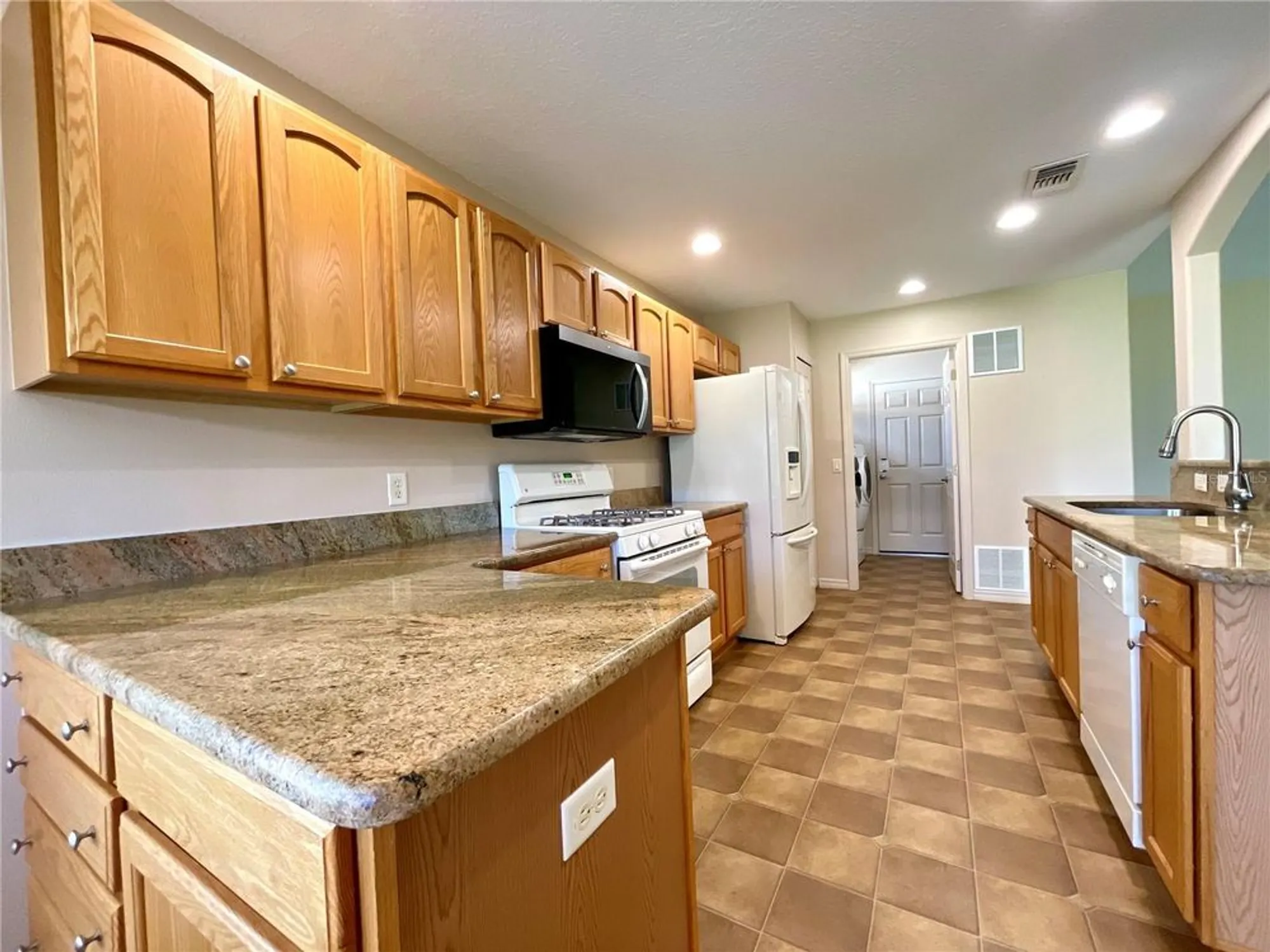 Property Slideshow image 13 of 45 | 1706 sw 156th ln, Ocala, FL, 34473