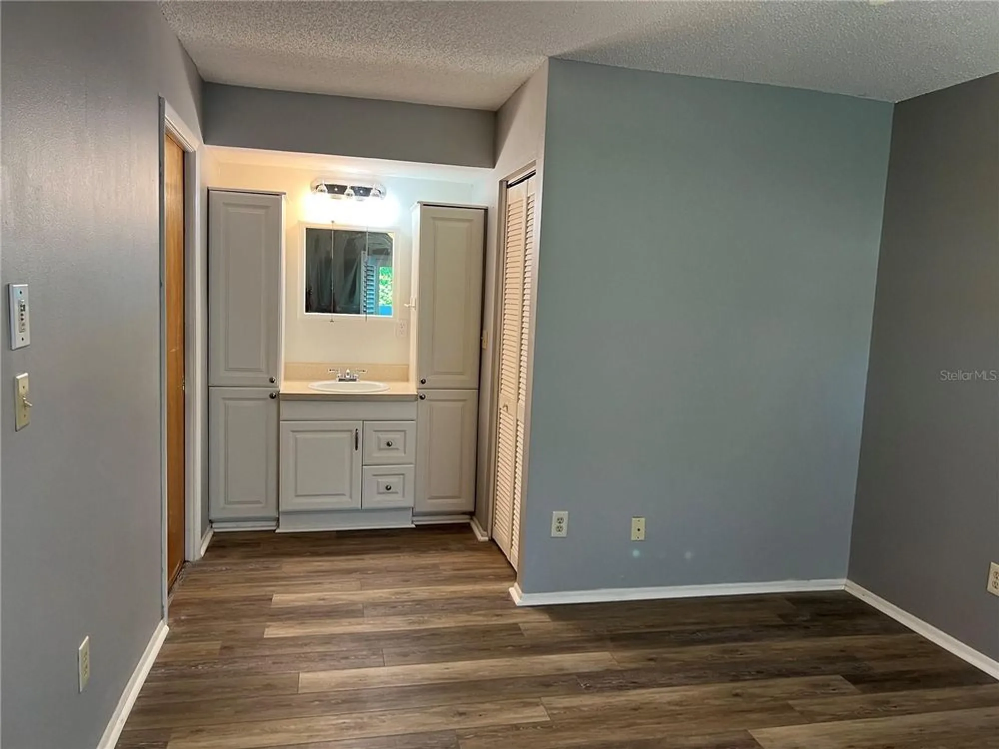 Property Slideshow image 21 of 33 | 1614 berwick ct d, Palm Harbor, FL, 34684