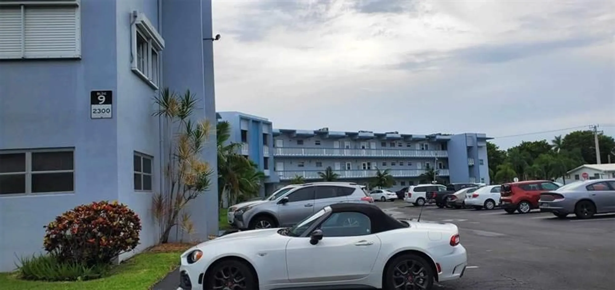 Property Slideshow image 47 of 49 | 2300 park ln 311, Hollywood, FL, 33021
