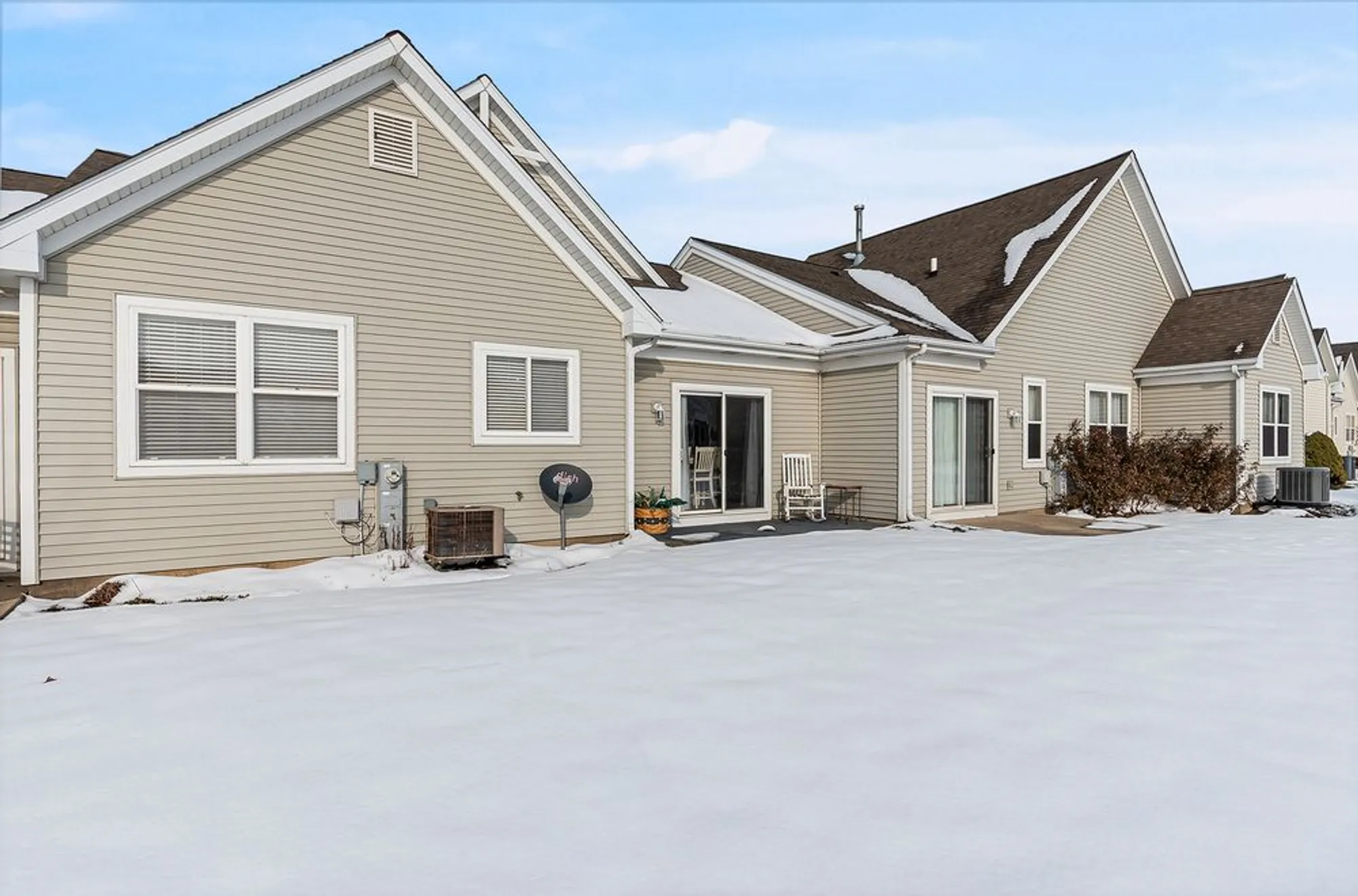 Property Slideshow image 19 of 21 | 2525 park ridge ct # 2525, Crest Hill, IL, 60403