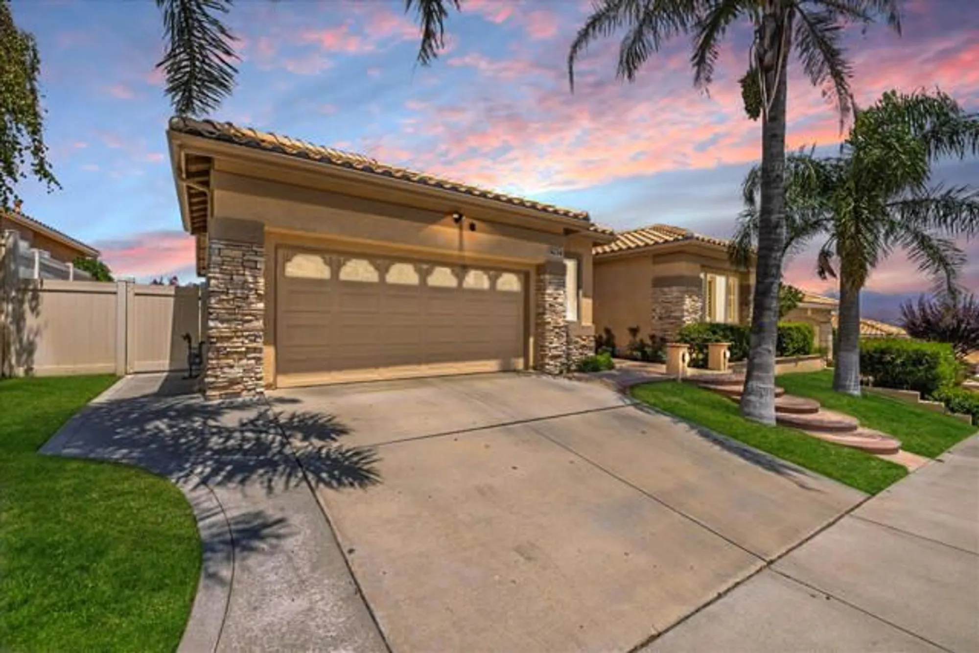 Property Slideshow image 3 of 40 | 2165 birdie dr, Banning, CA, 92220