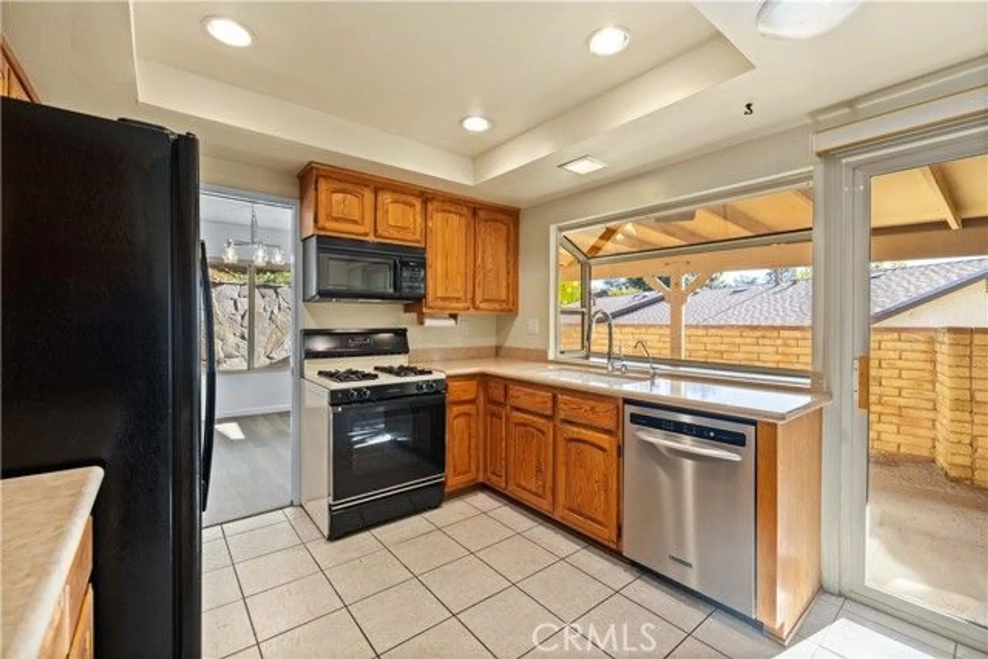 Property Slideshow image 7 of 34 | 26562 cardwick ct, Newhall, CA, 91321