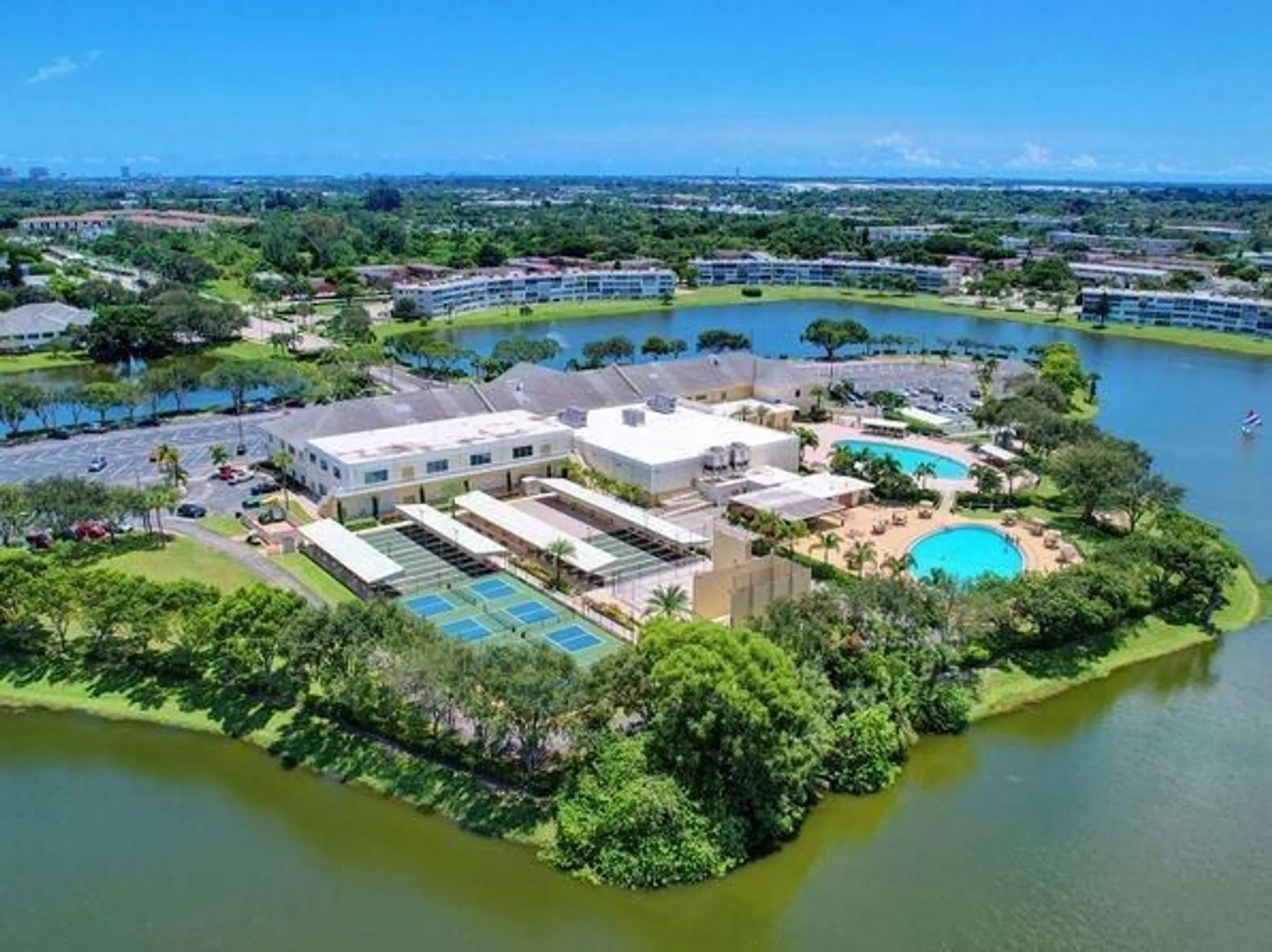 Property Slideshow image 23 of 30 | 235 kent n # 235, West Palm Beach, FL, 33417