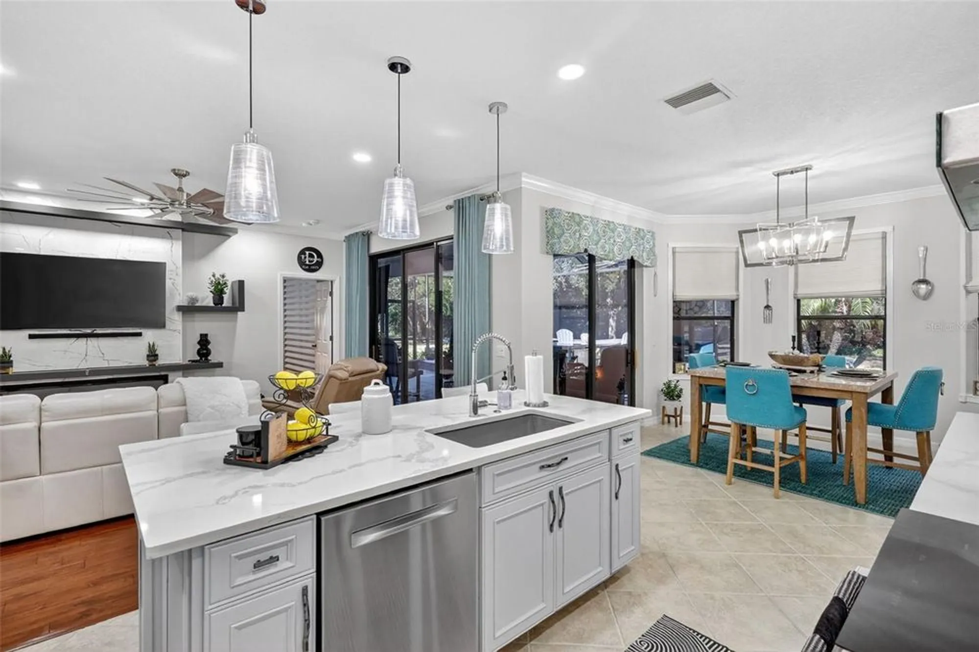 Property Slideshow image 40 of 54 | 145 silver falls dr, Apollo Beach, FL, 33572