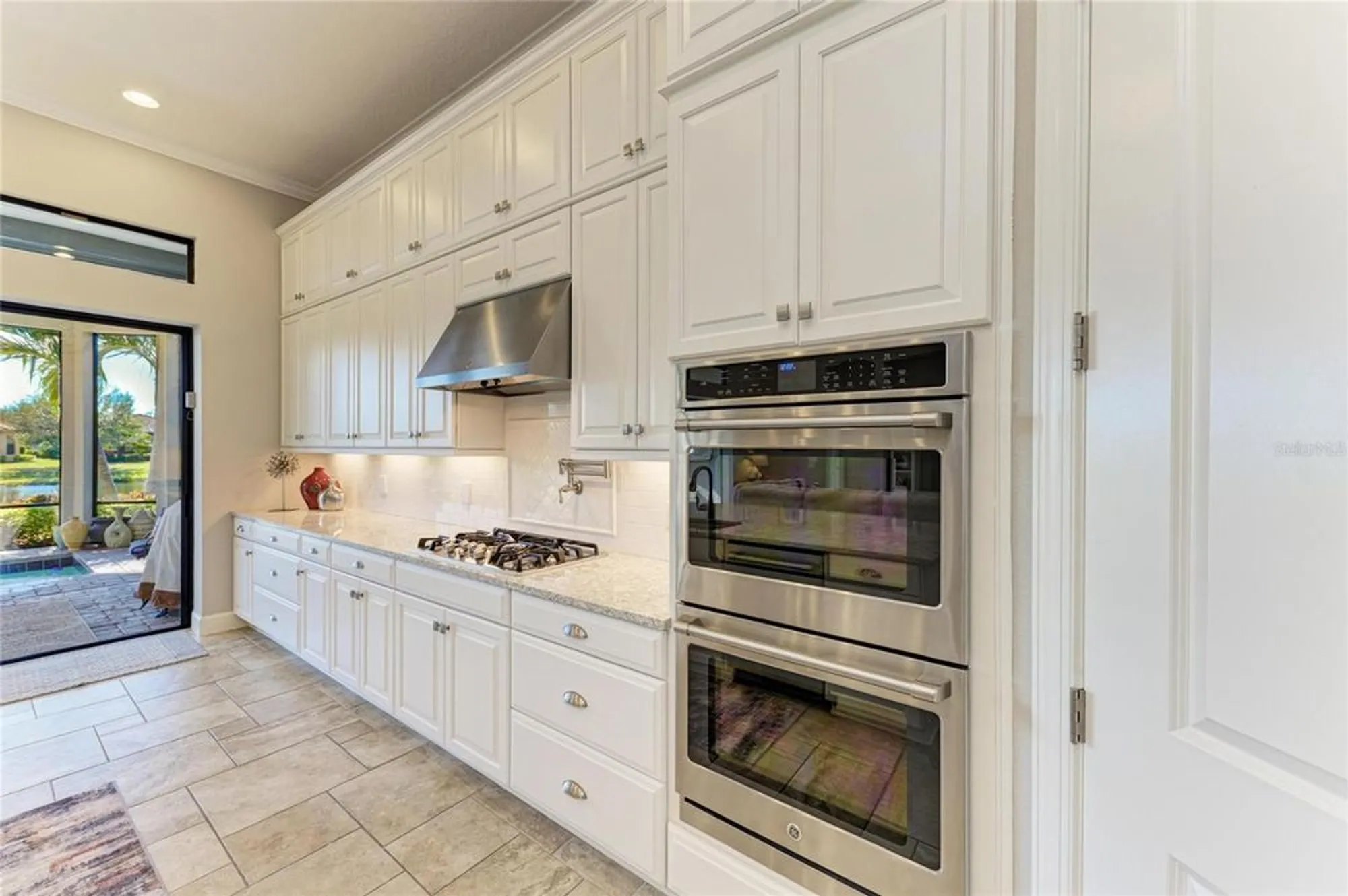 Property Slideshow image 19 of 100 | 13108 treviso dr, Bradenton, FL, 34211