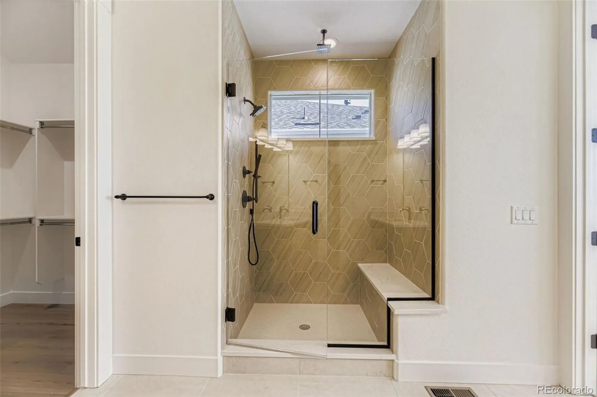 Property Slideshow image 17 of 28 | 9046 s shawnee ct, Aurora, CO, 80016