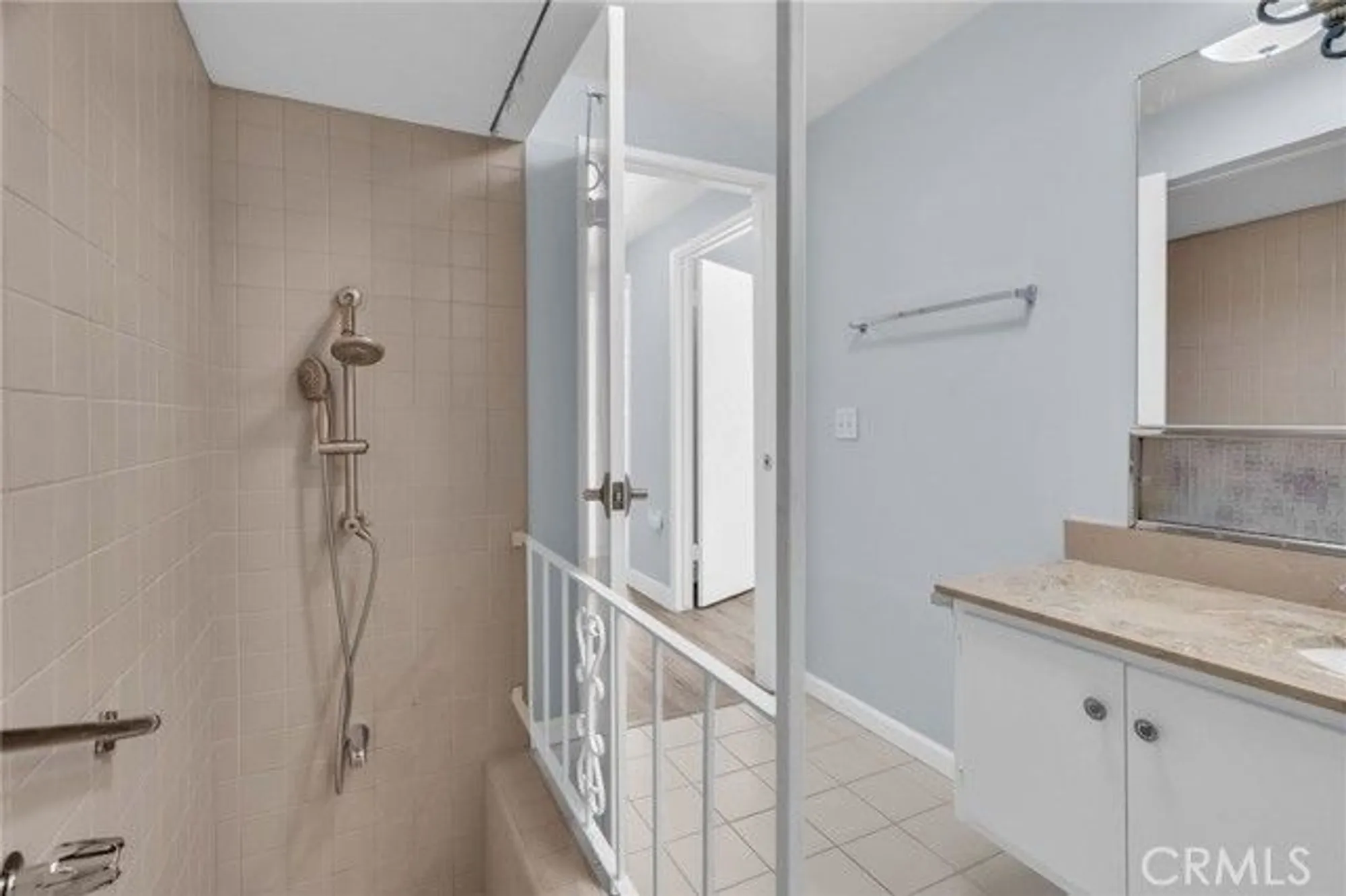 Property Slideshow image 22 of 53 | 26745 oak crossing rd d, Newhall, CA, 91321