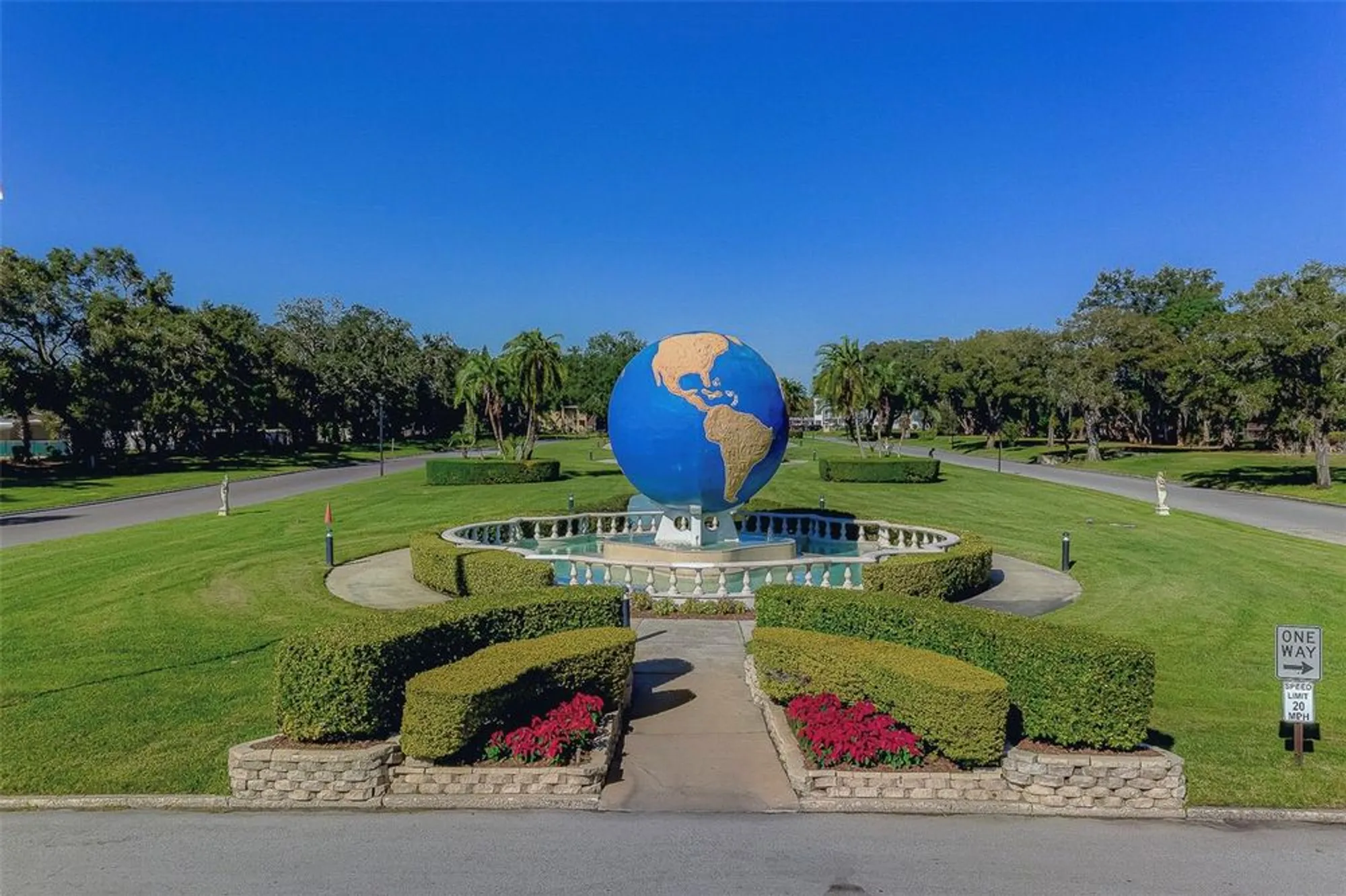 Property Slideshow image 50 of 55 | 2433 brazilia dr apt 5, Clearwater, FL, 33763