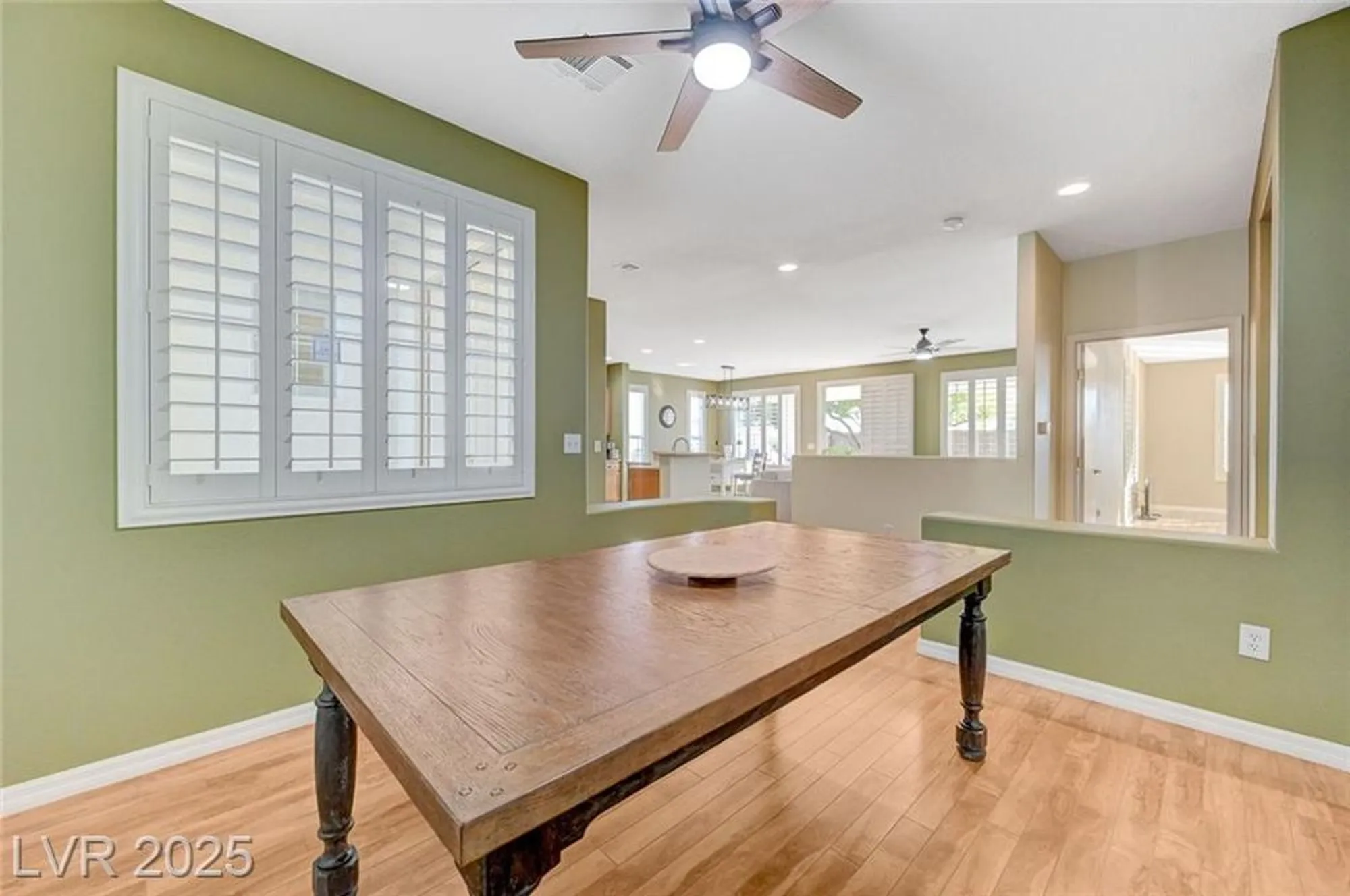 Property Slideshow image 21 of 72 | 4956 momenti st, Las Vegas, NV, 89135