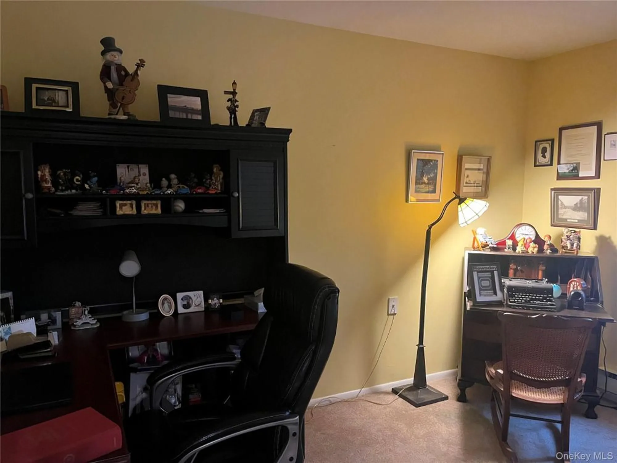 Property Slideshow image 17 of 30 | 194 canterbury dr, Ridge, NY, 11961