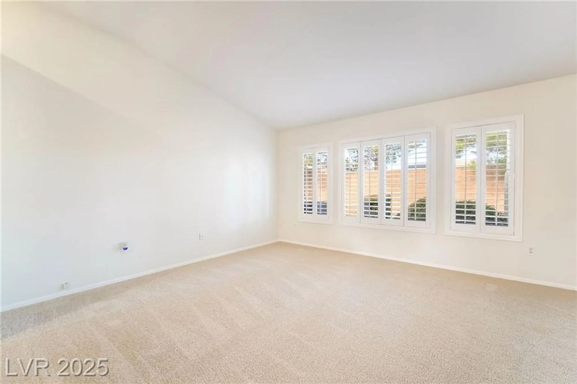 Property Slideshow image 15 of 33 | 445 golden state st, Henderson, NV, 89012