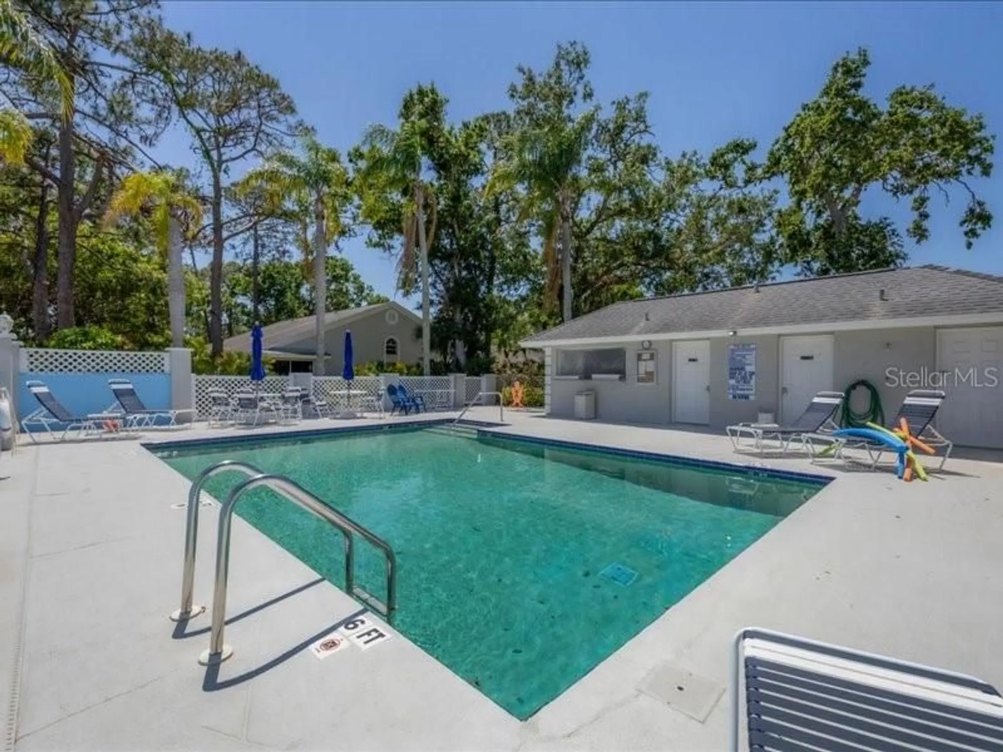 Property Slideshow image 40 of 54 | 7724 palm aire ln, Sarasota, FL, 34243