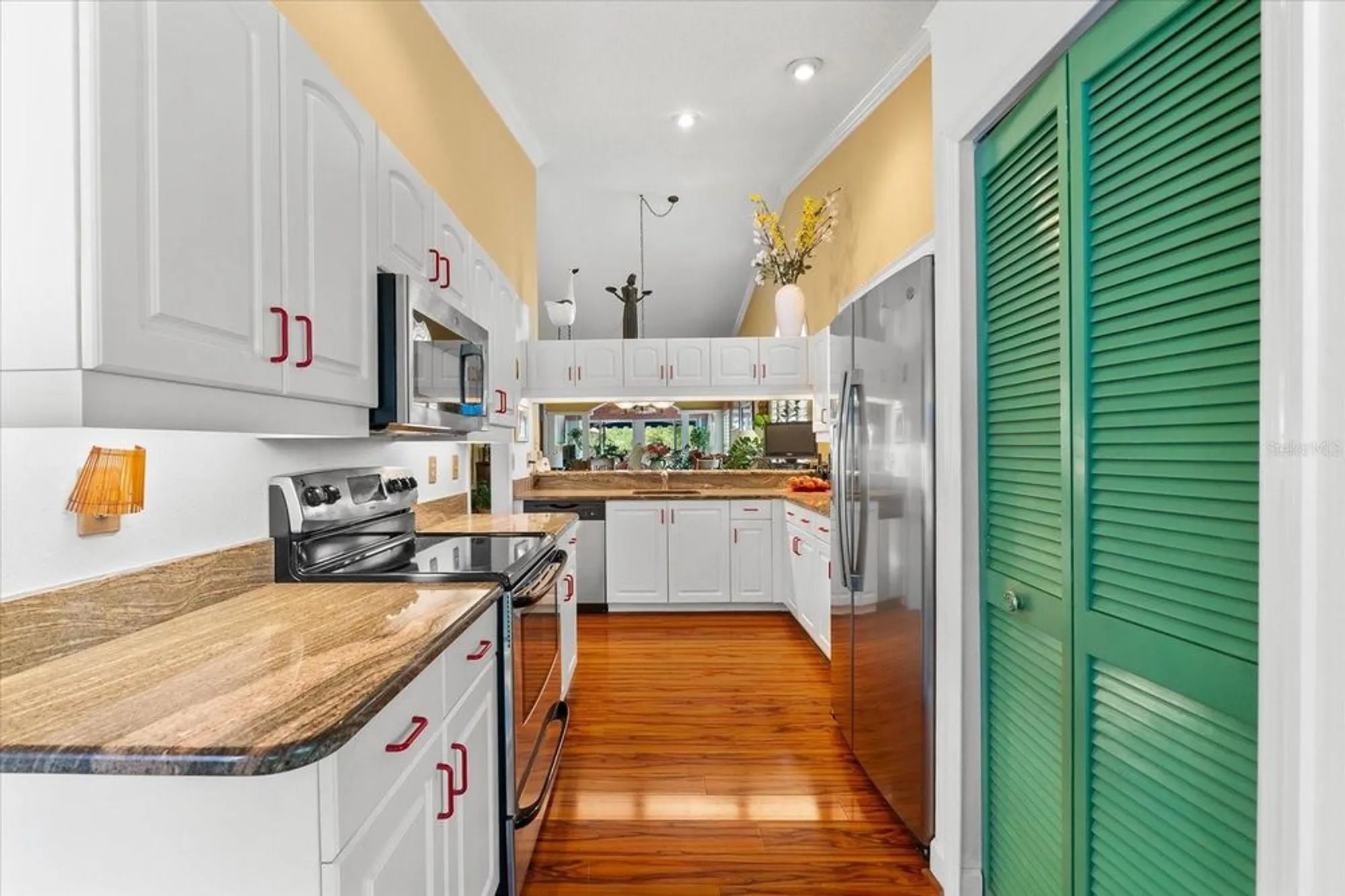 Property Slideshow image 17 of 69 | 1312 perico point cir, Bradenton, FL, 34209