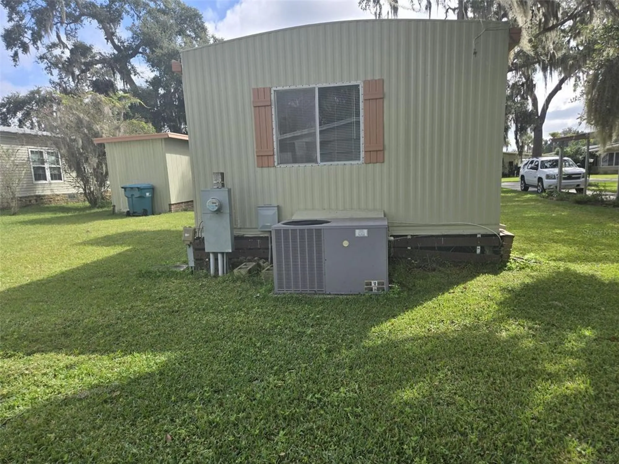 Property Slideshow image 19 of 27 | 5562 lansing dr, Wildwood, FL, 34785