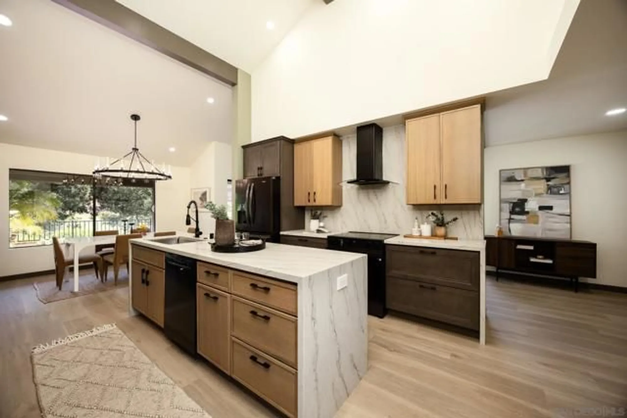 Property Slideshow image 13 of 56 | 17680 caminito balata, San Diego, CA, 92128