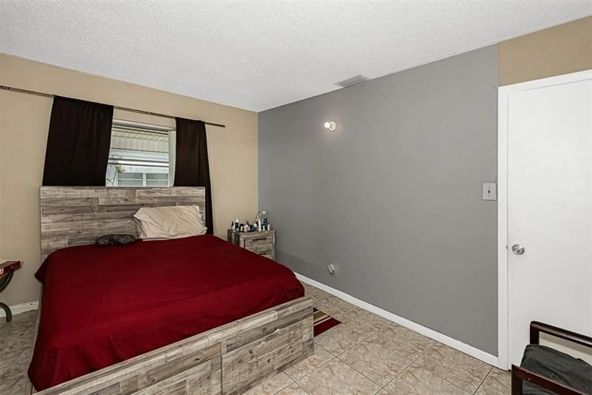 Property Slideshow image 16 of 22 | 1005 nw 73rd ave, Margate, FL, 33063
