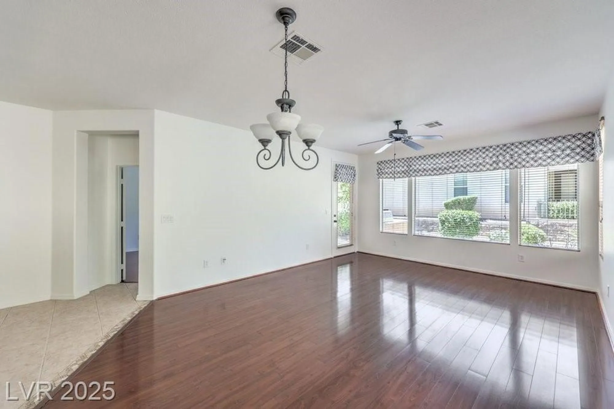 Property Slideshow image 13 of 32 | 5389 progresso st, Las Vegas, NV, 89135