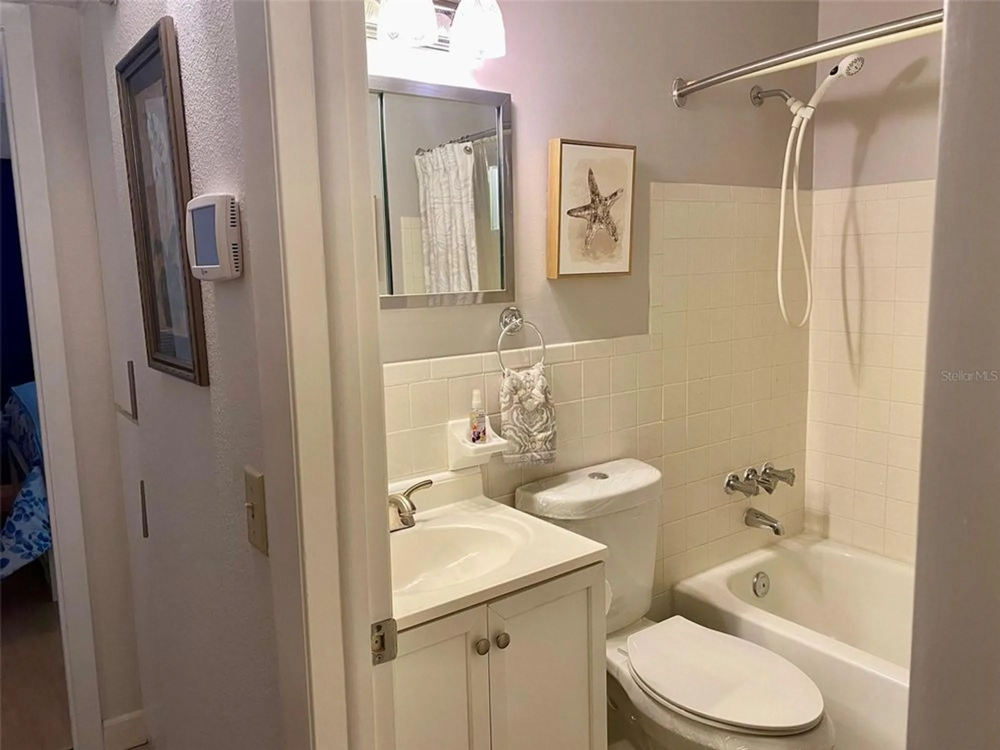 Property Slideshow image 14 of 41 | 2360 irish ln apt 64, Clearwater, FL, 33763
